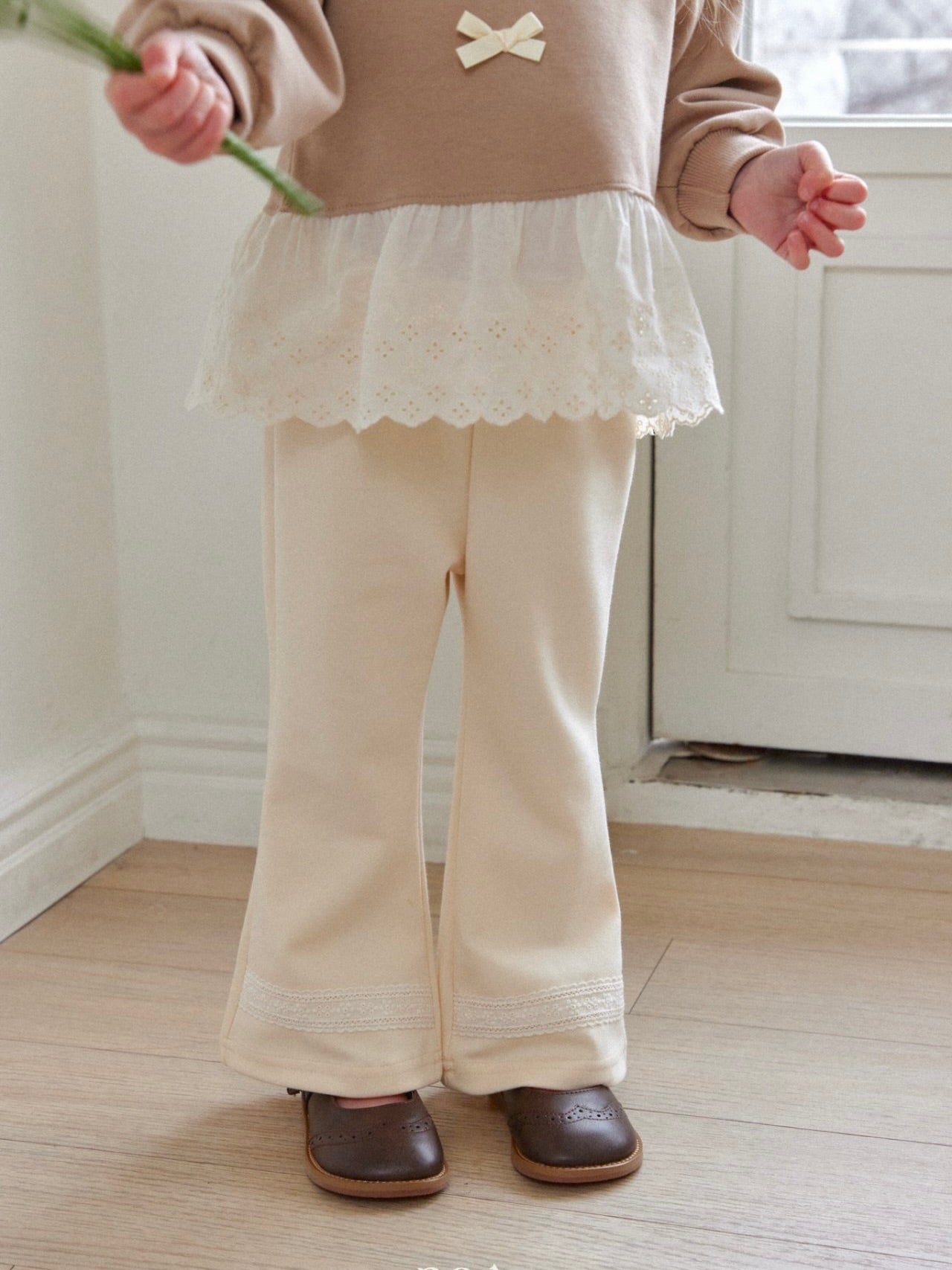 Spring ribbon sweatshirt