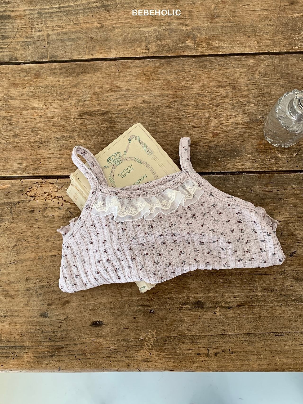 Frill sleeveless top