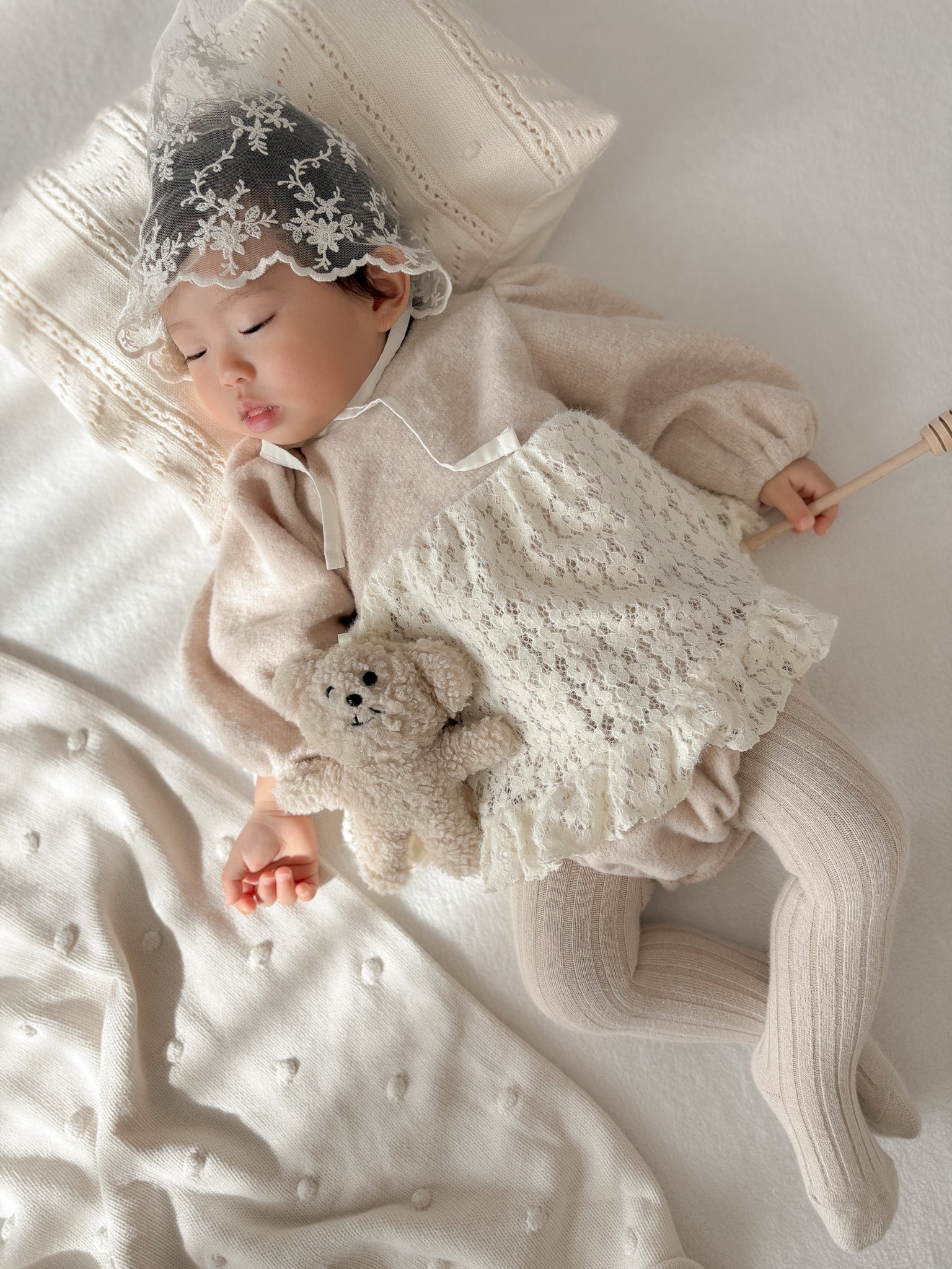 Lace frill rompers
