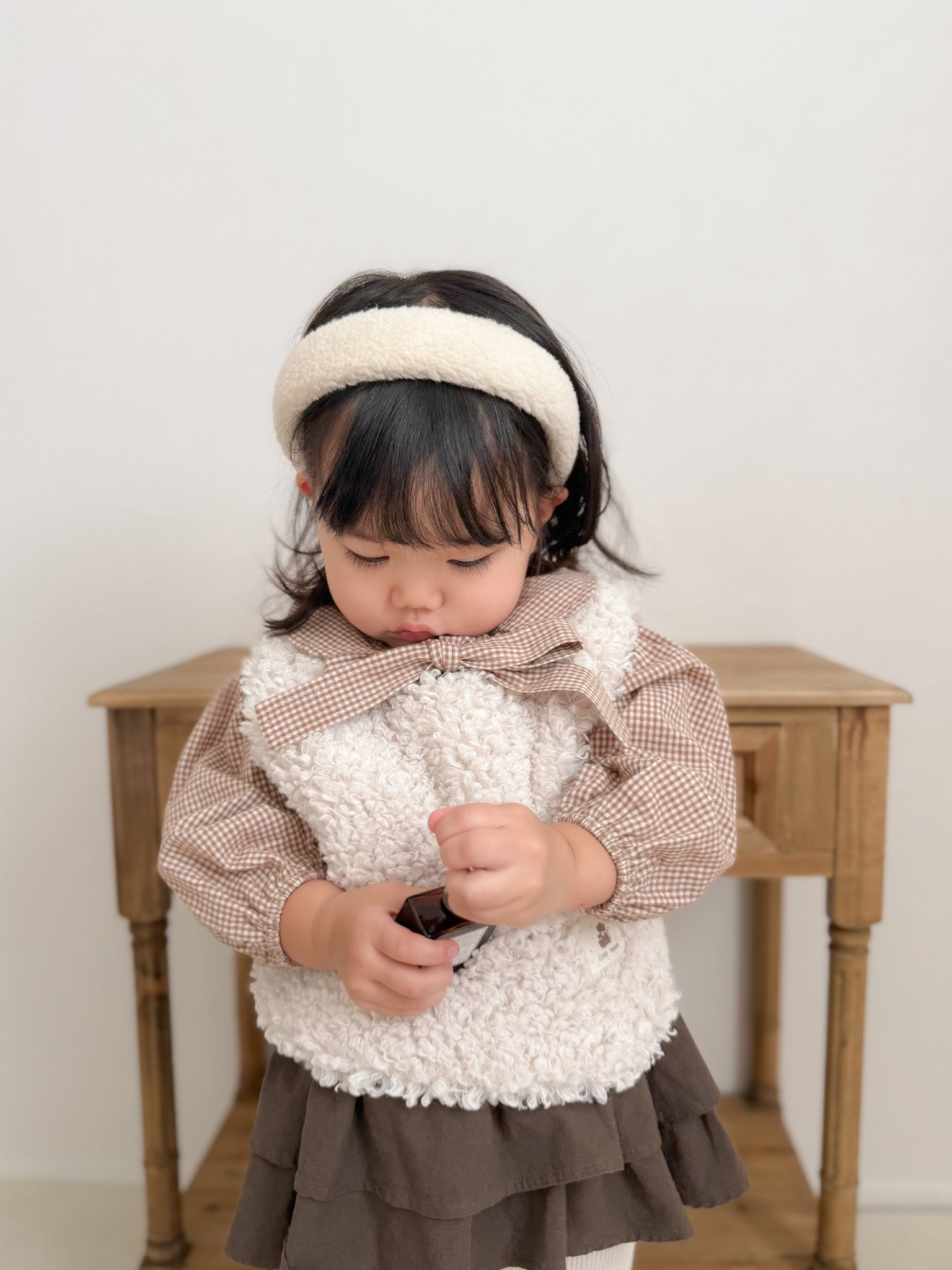 Ribbon collar blouse