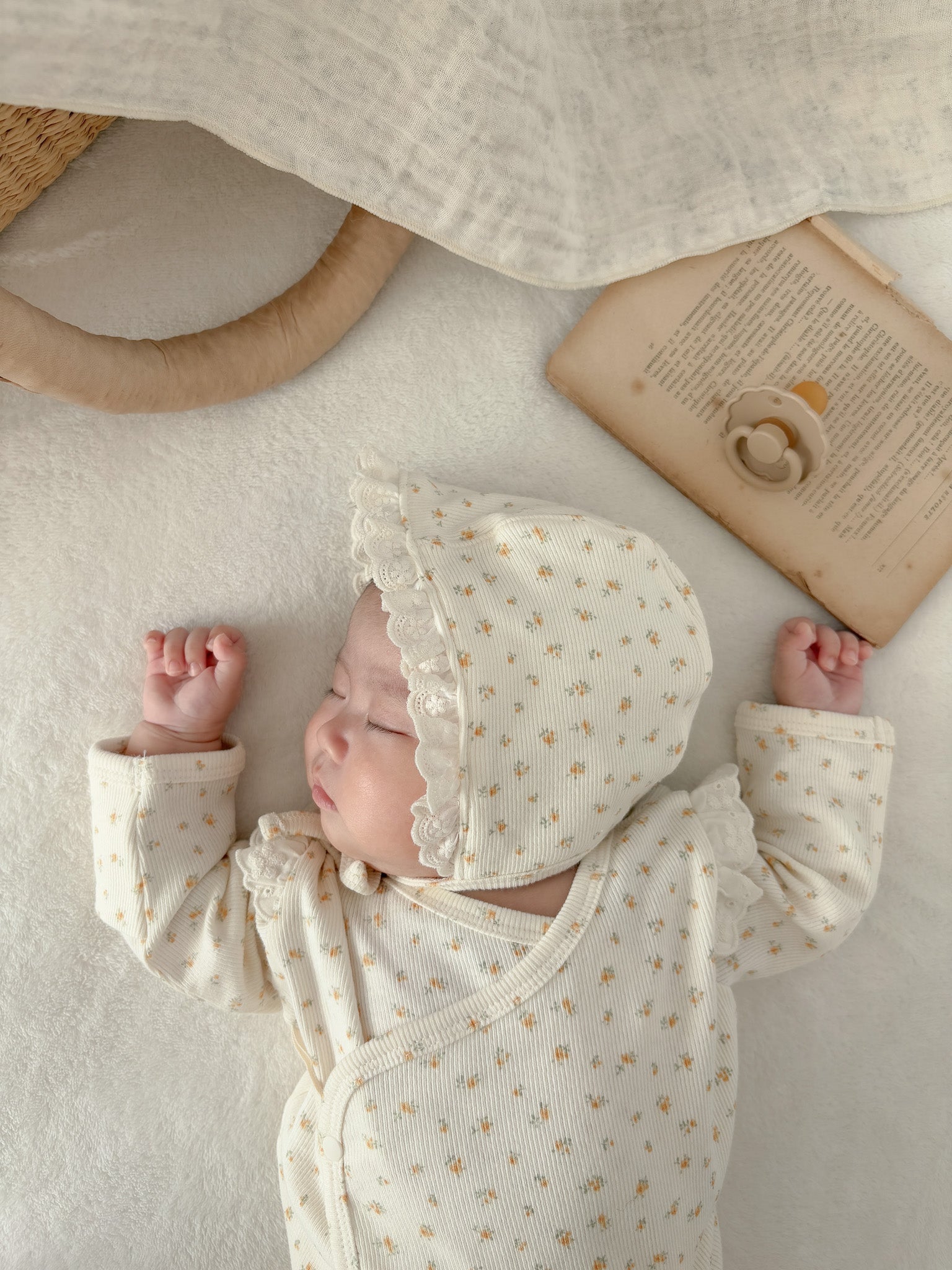 Petit flower bodysuit