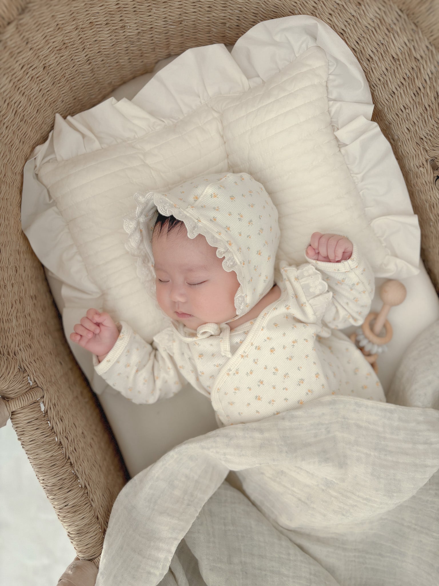 Petit flower bodysuit