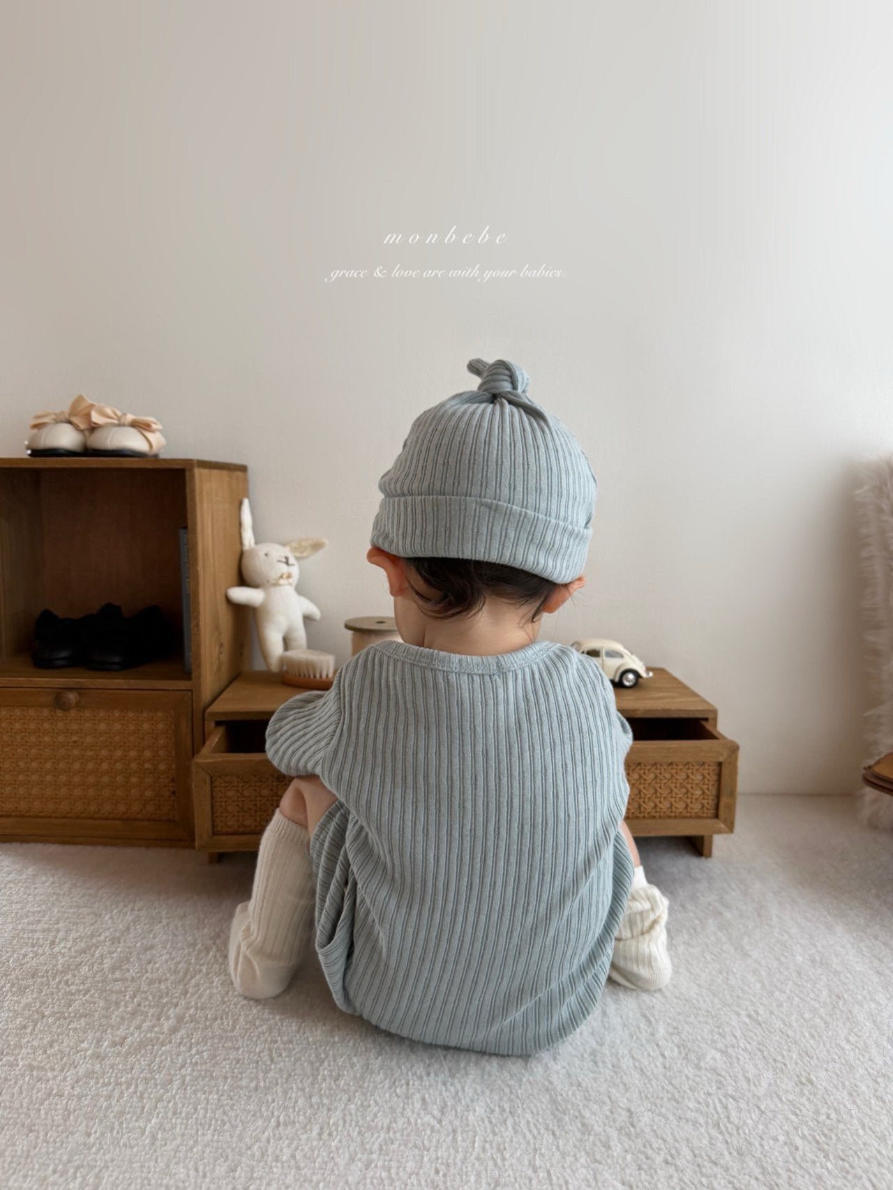 Leo boy rompers (with beanie)