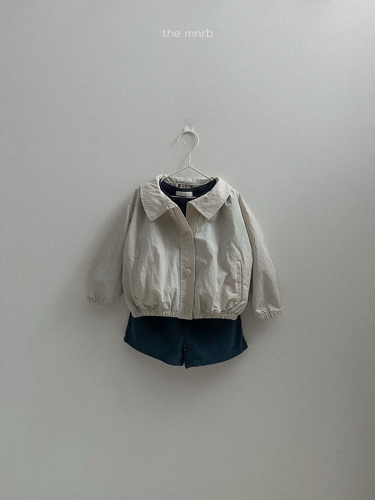 Ruffle short trench