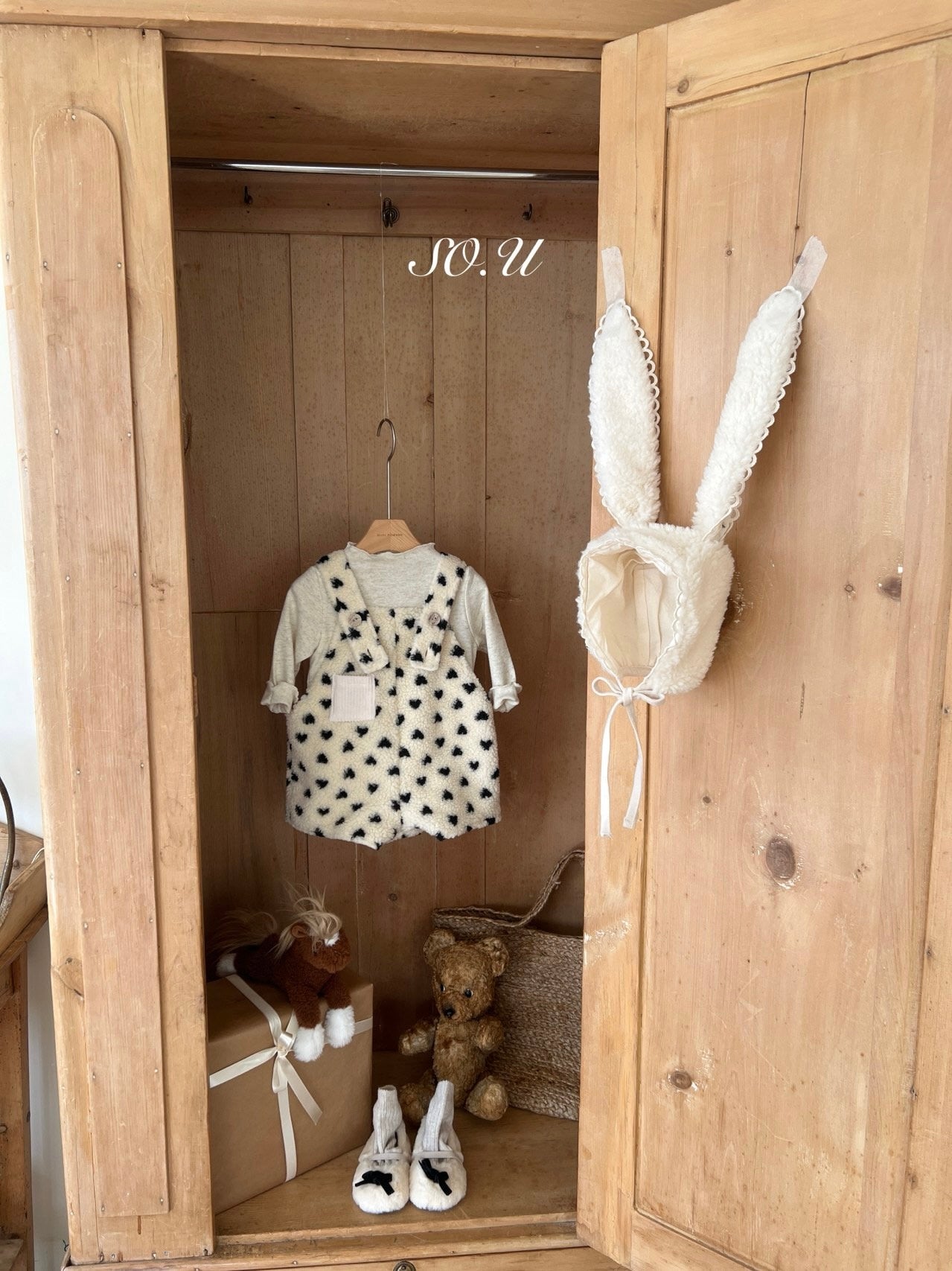 Boa bunny bonnet