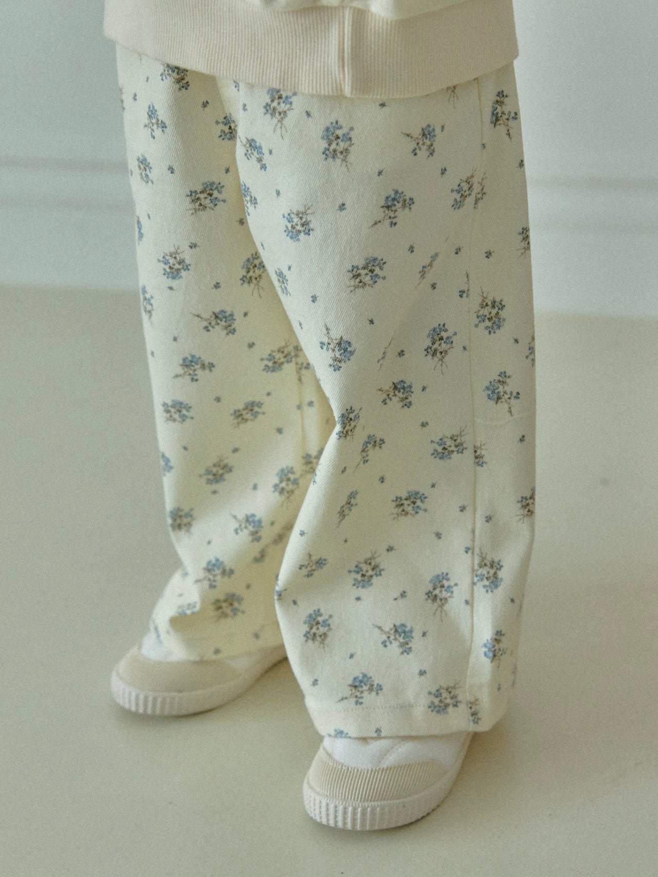 Patterned straight pants