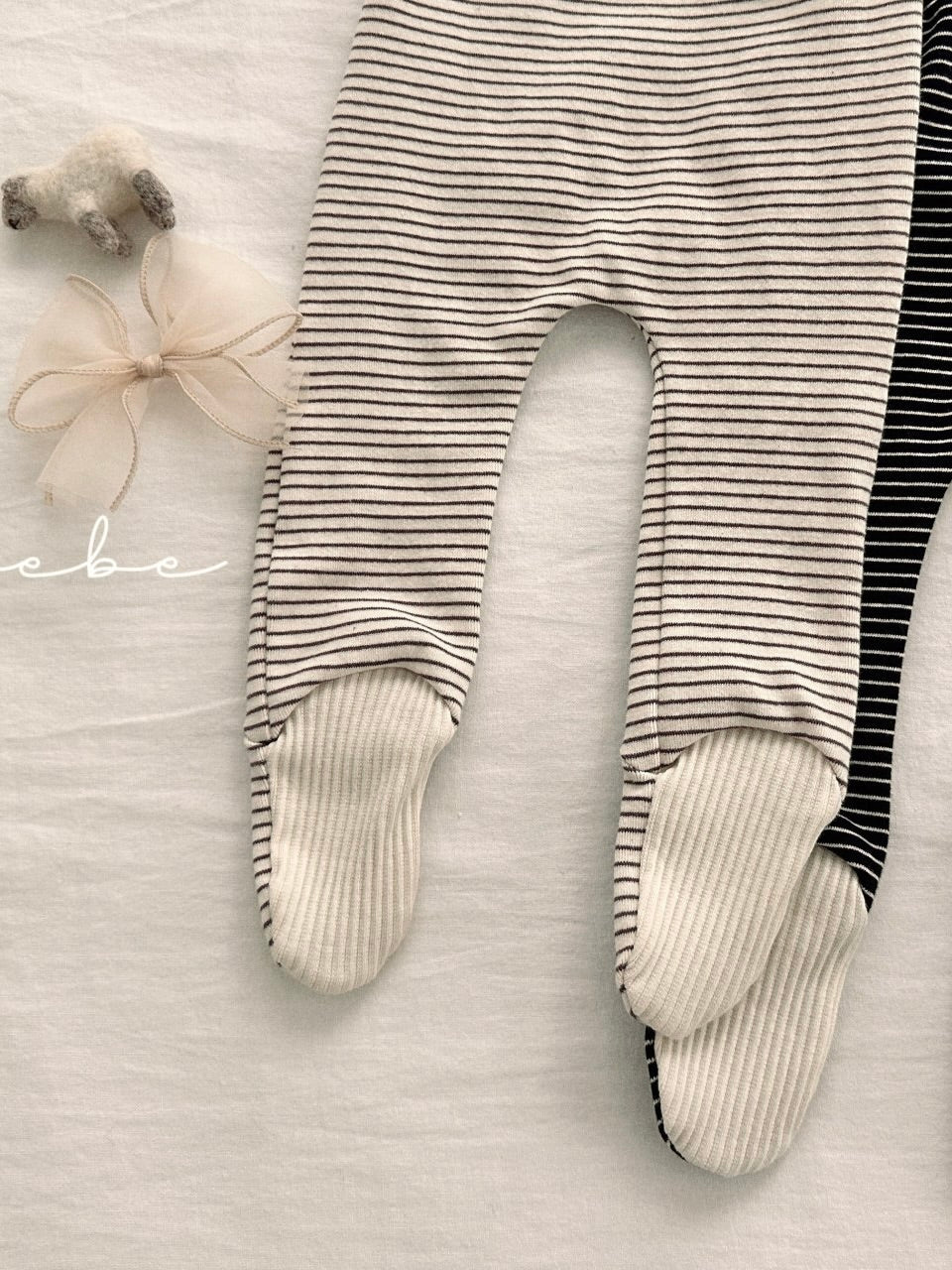 Stripe footed leggings