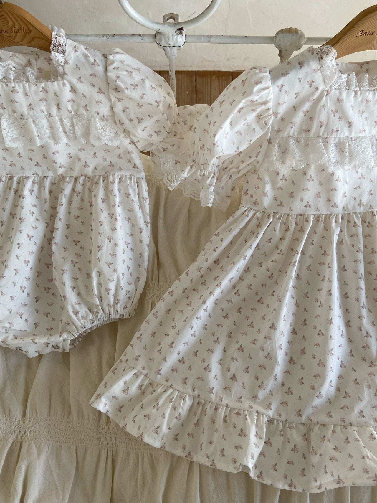 Rodin rompers