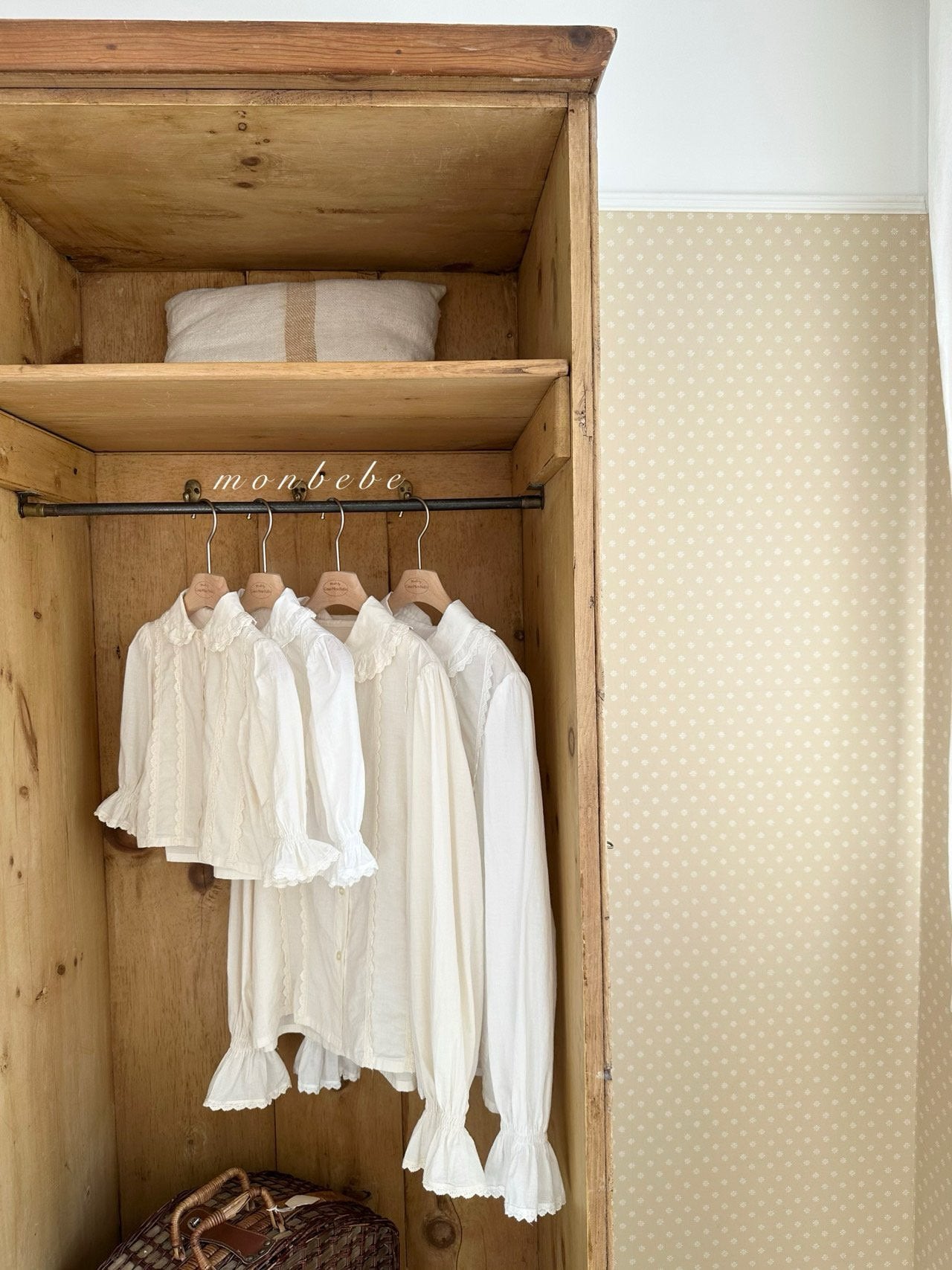 pepe lace blouse (mom size)