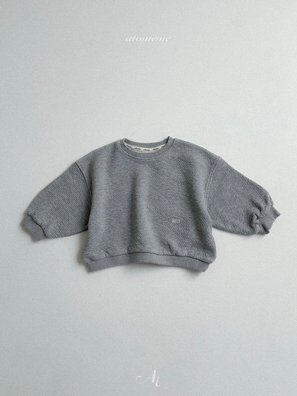 Minimal sweatshirt