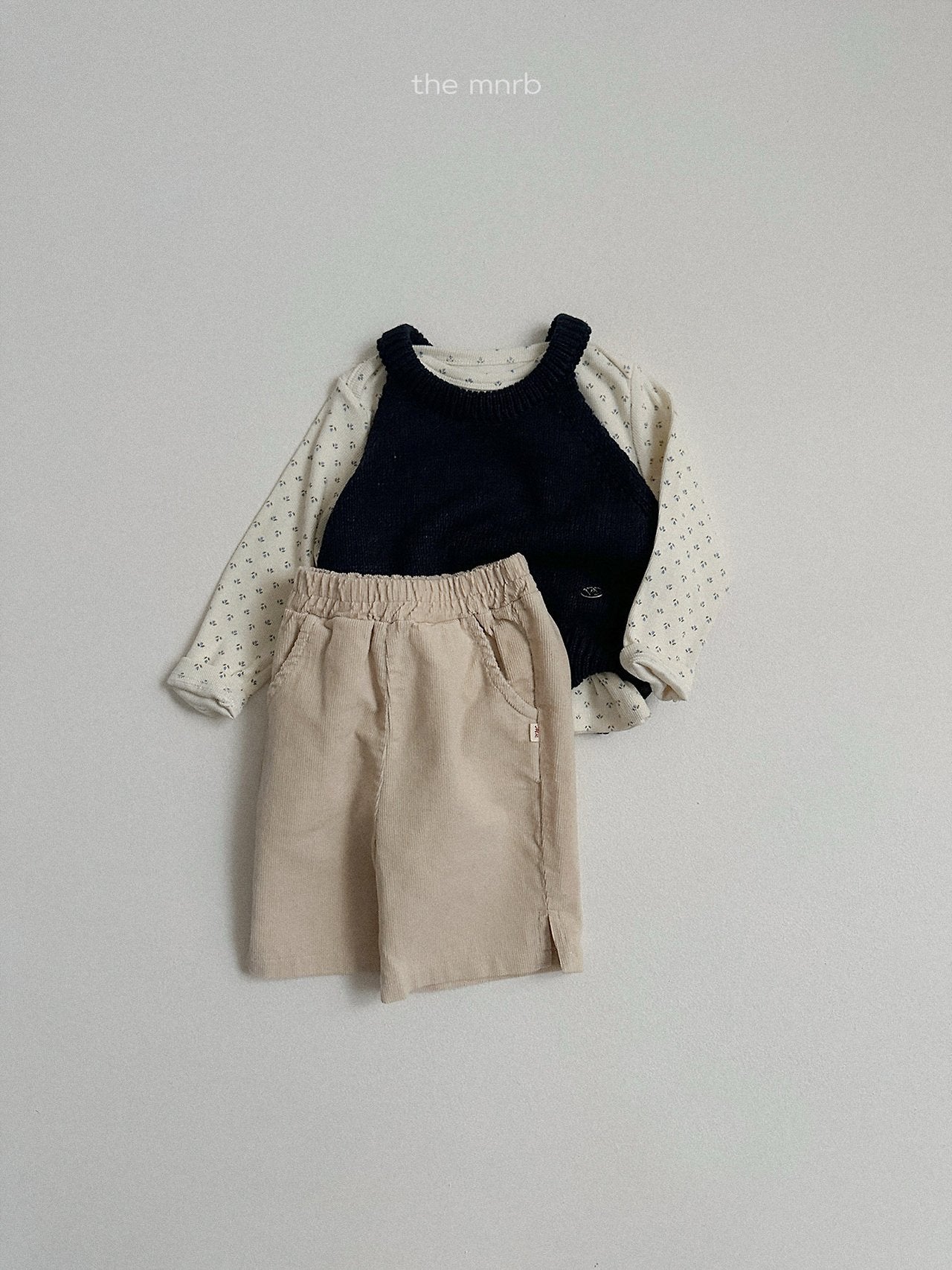 Corduroy capri pants