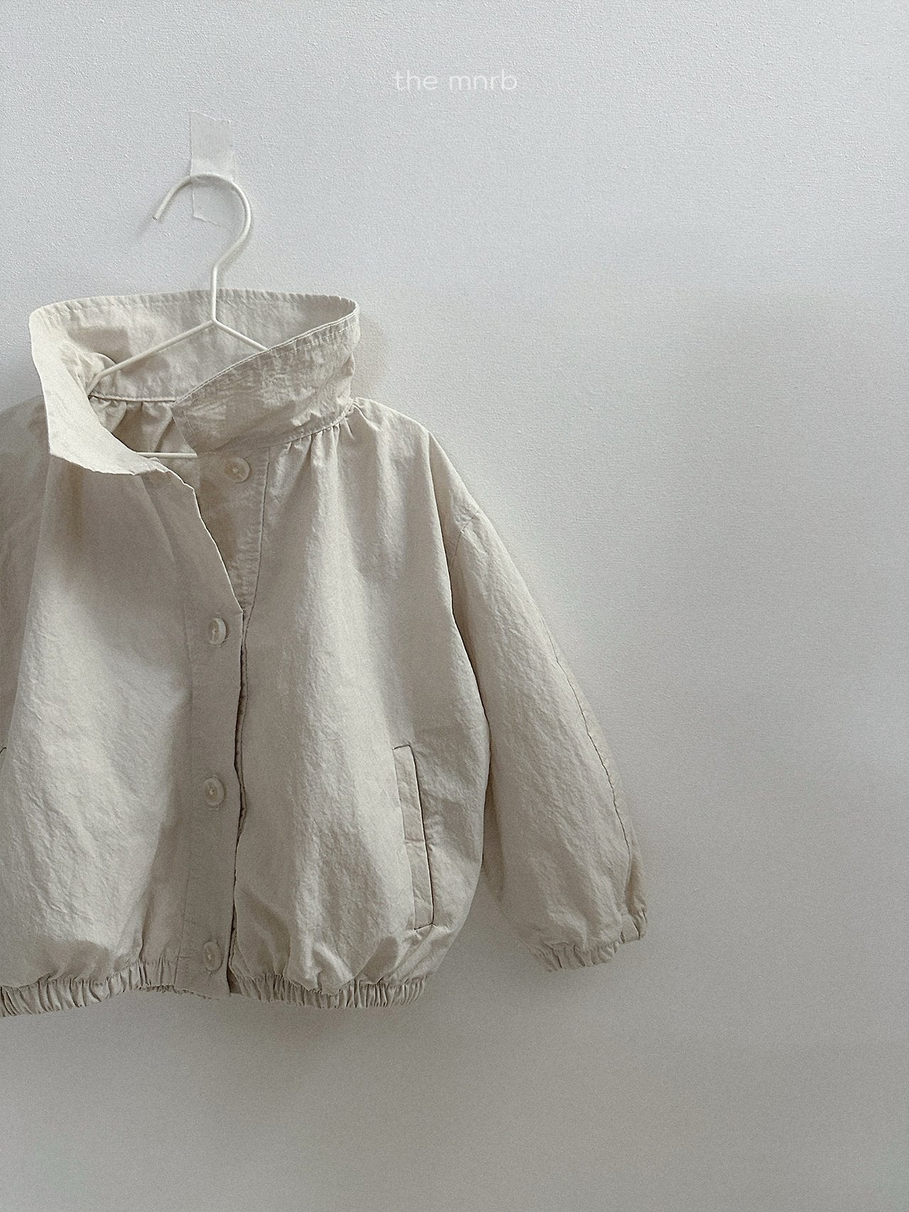 Ruffle short trench