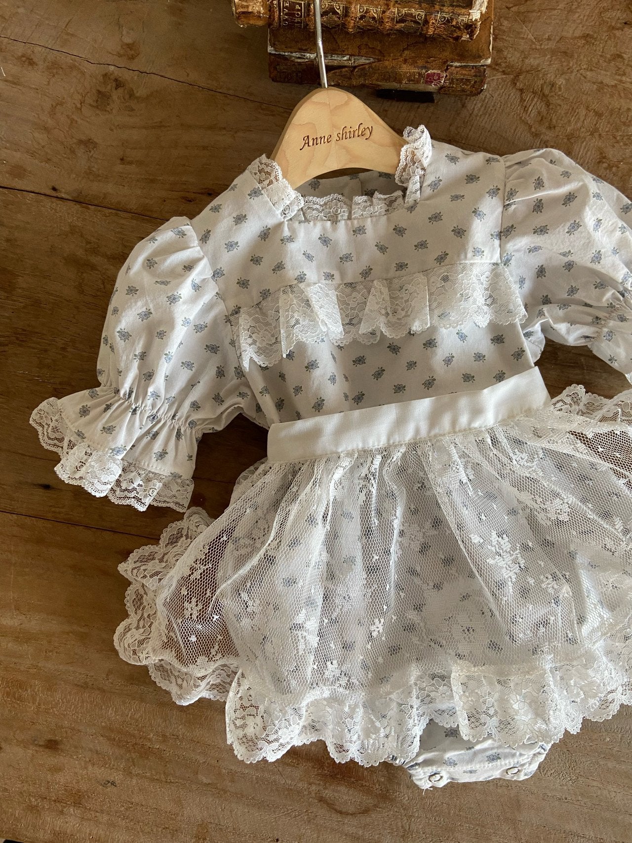 Rodin rompers