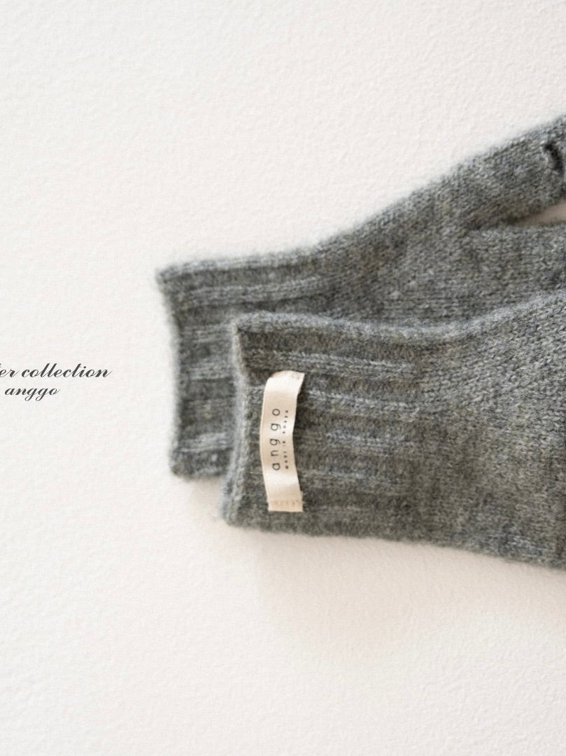 Anggo knit gloves