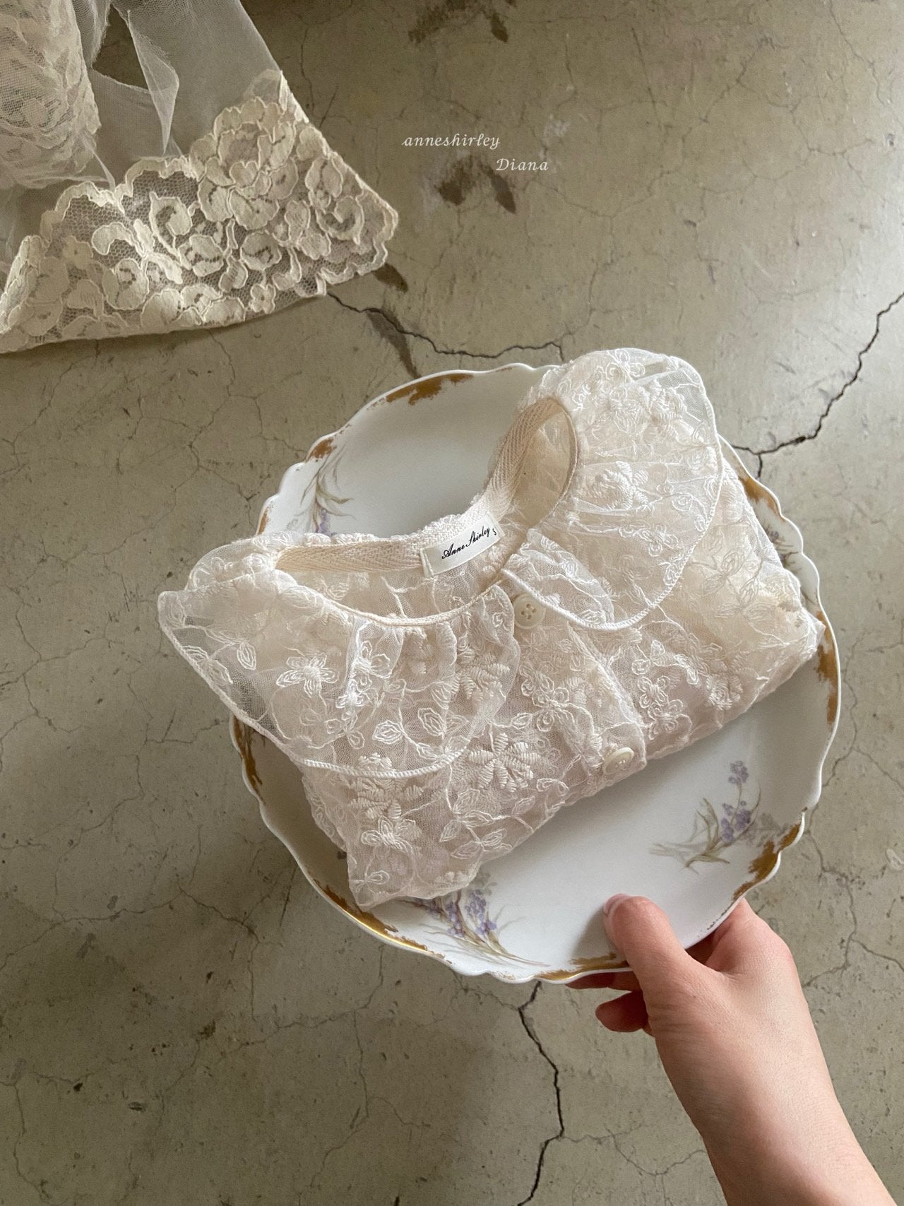 Lace collar cardigan