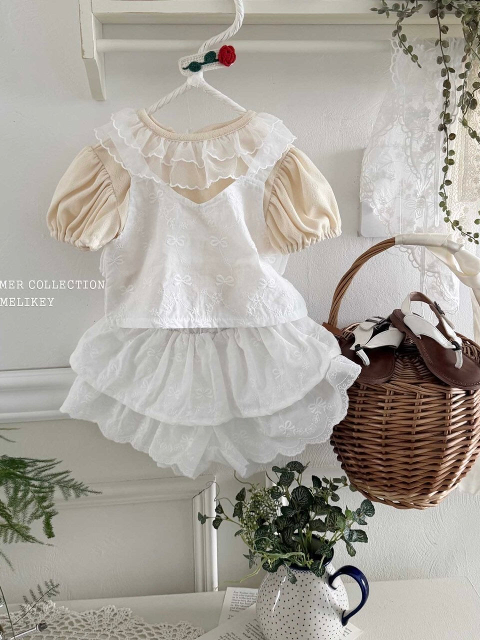 Scarlet puff T shirt