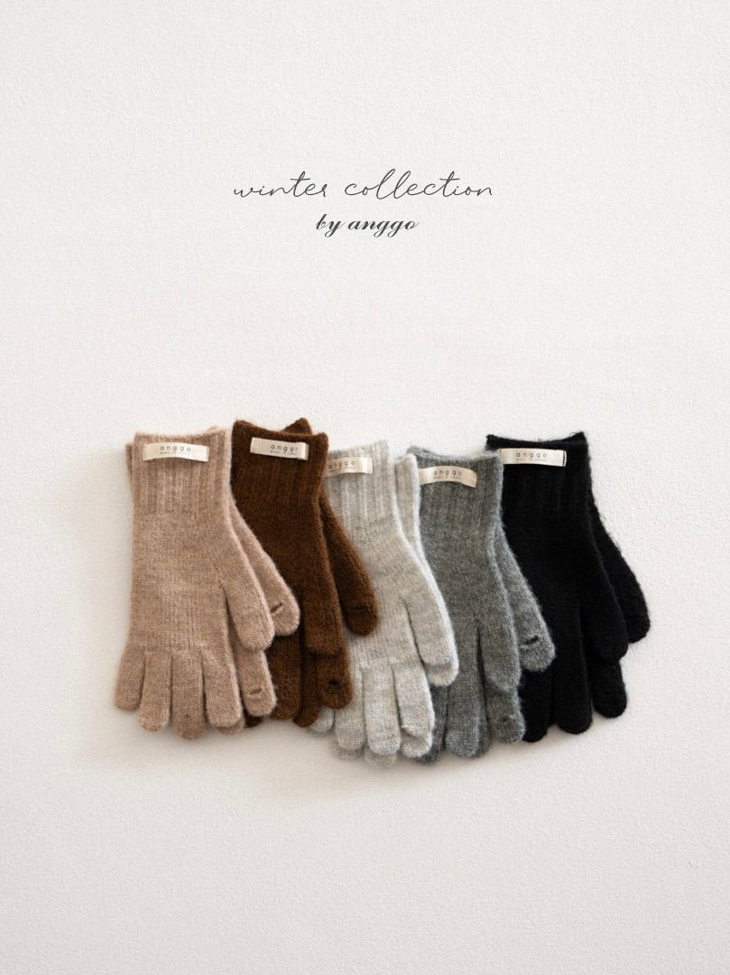 Anggo knit gloves