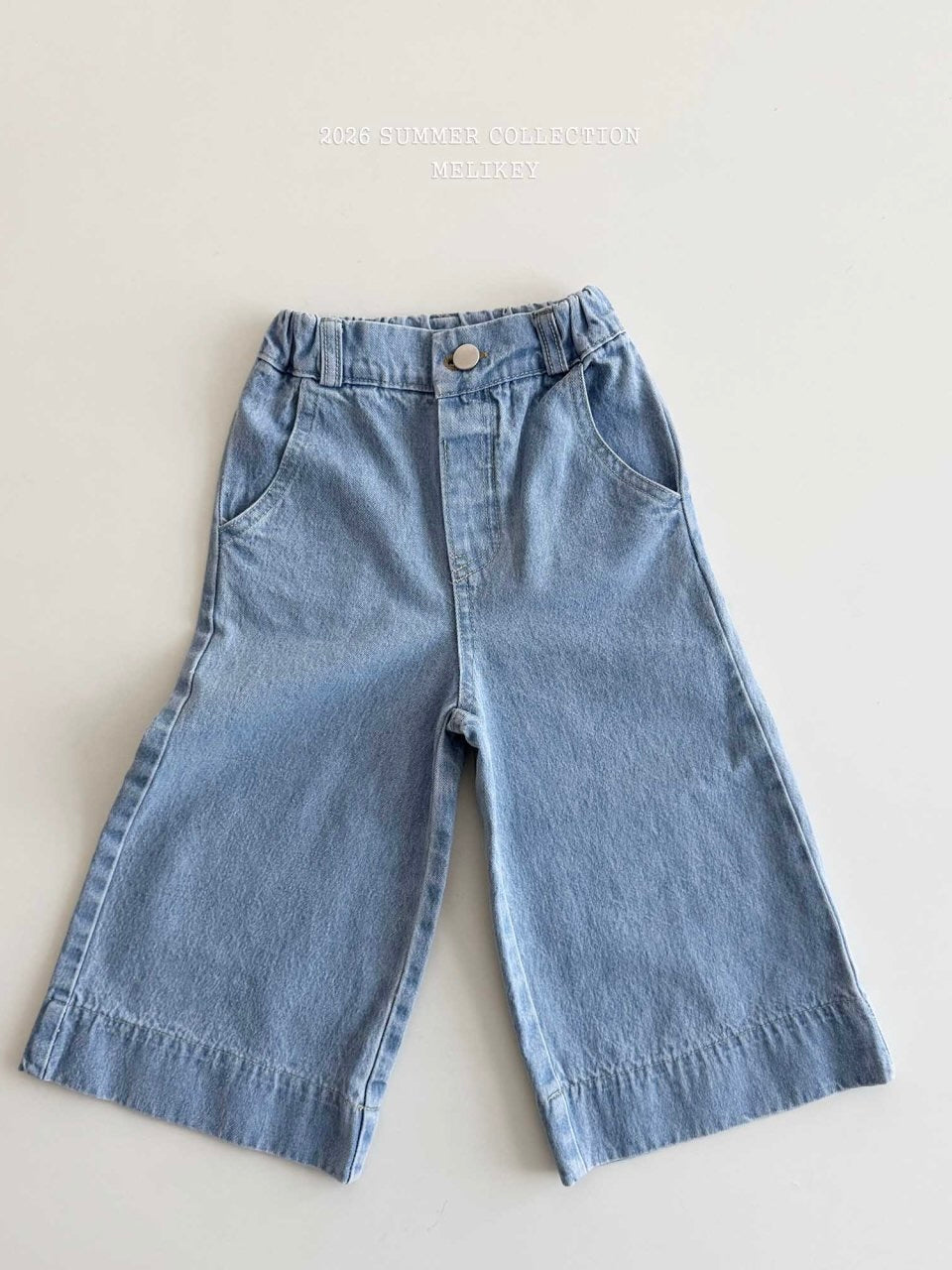 Wide denim pants