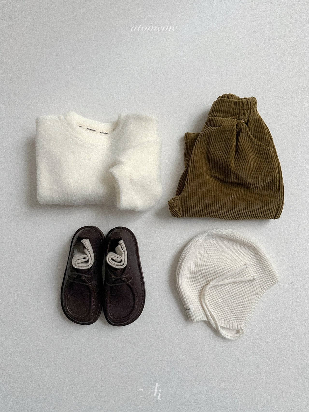 Knit sweatshirt