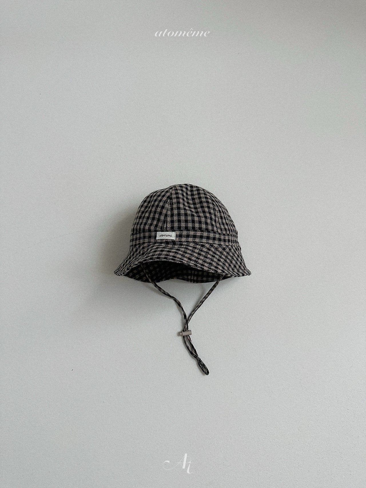Acorn bucket hat