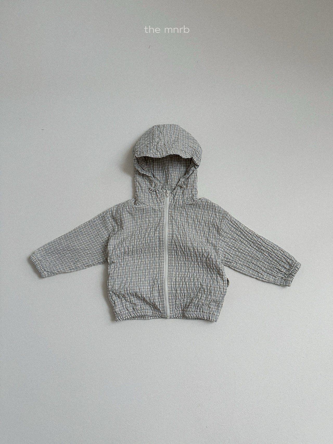 String hood jumper