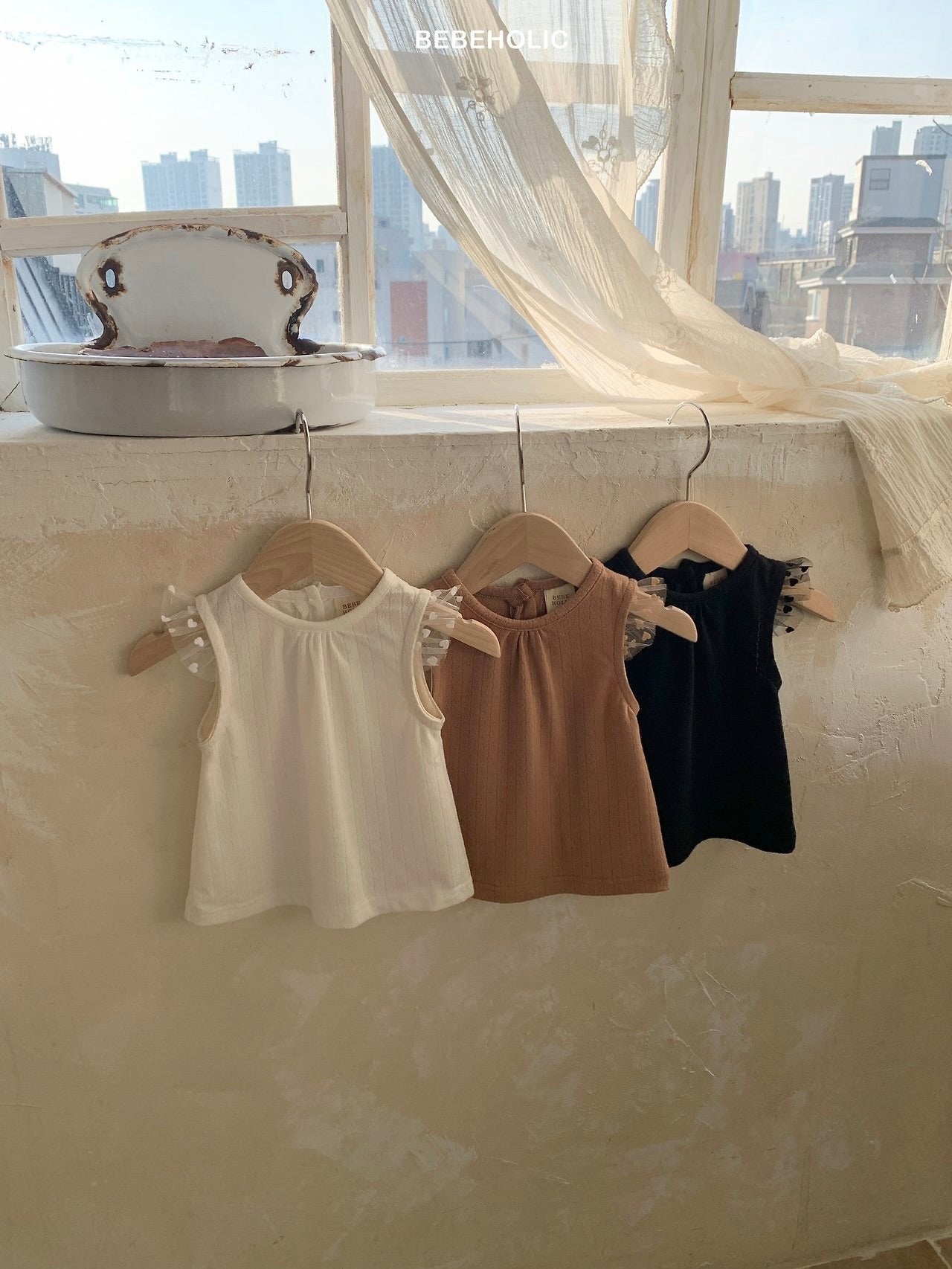 Lily frill T