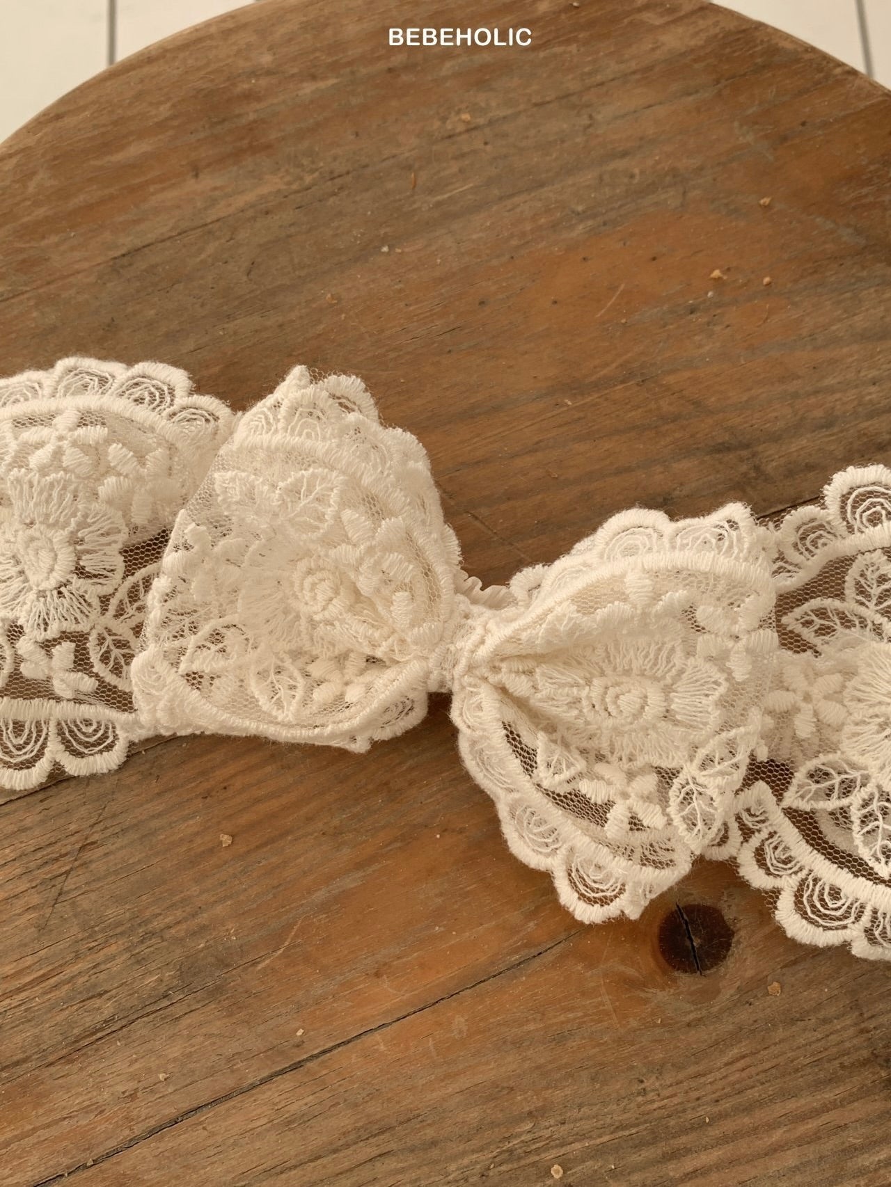 Lace hairband