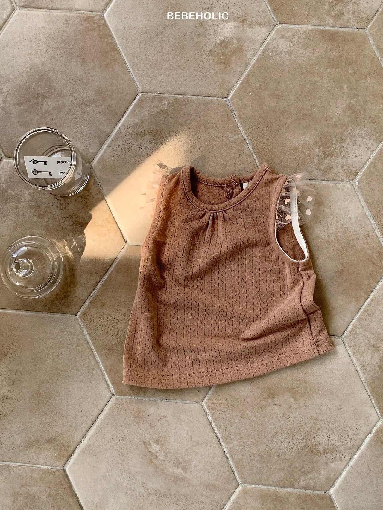 Lily frill T
