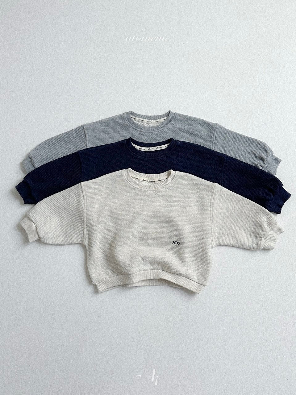 Minimal sweatshirt