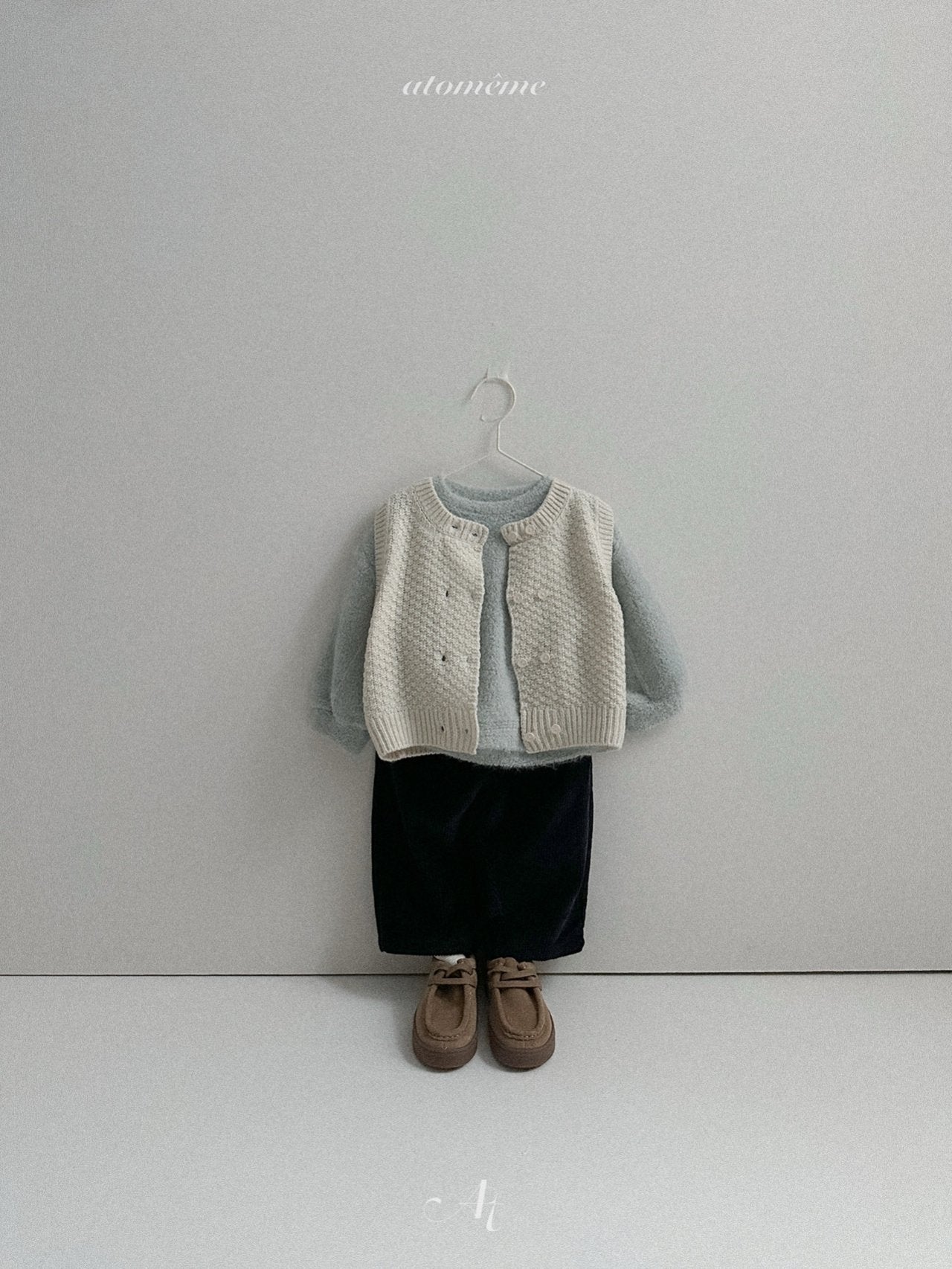 Knit sweatshirt