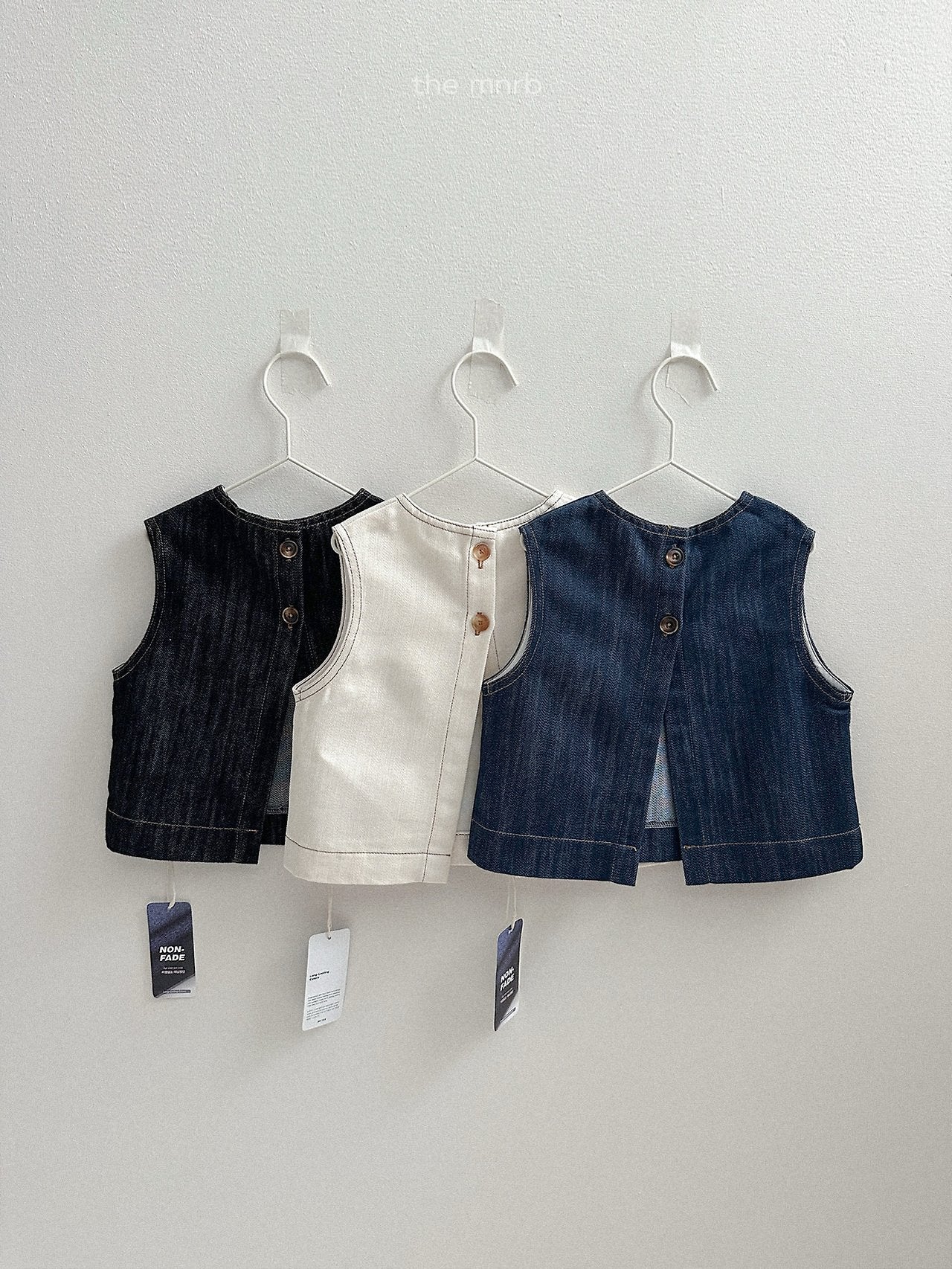 Non-fade vest