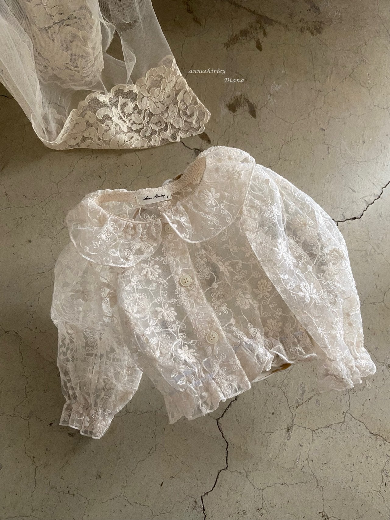 Lace collar cardigan