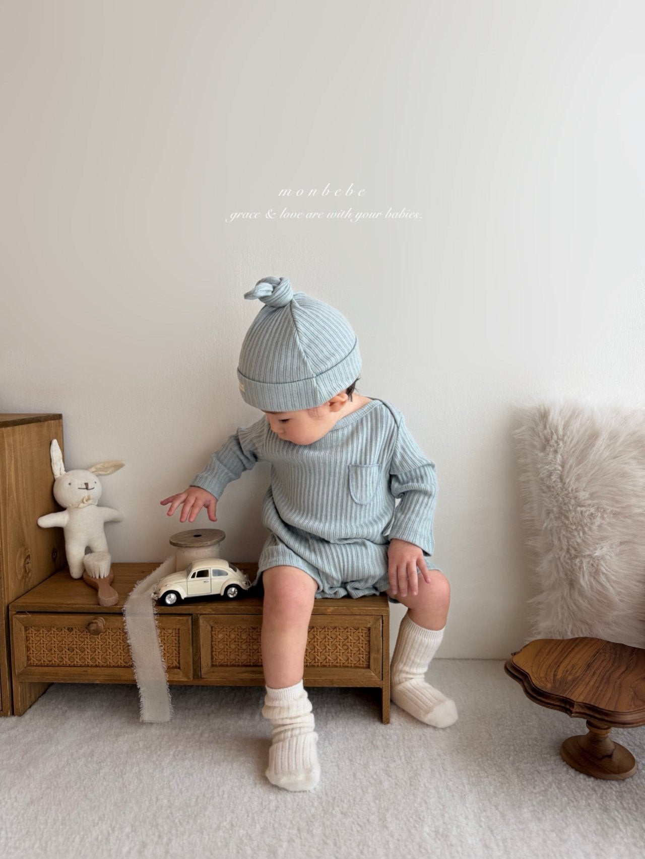 Leo boy rompers (with beanie)