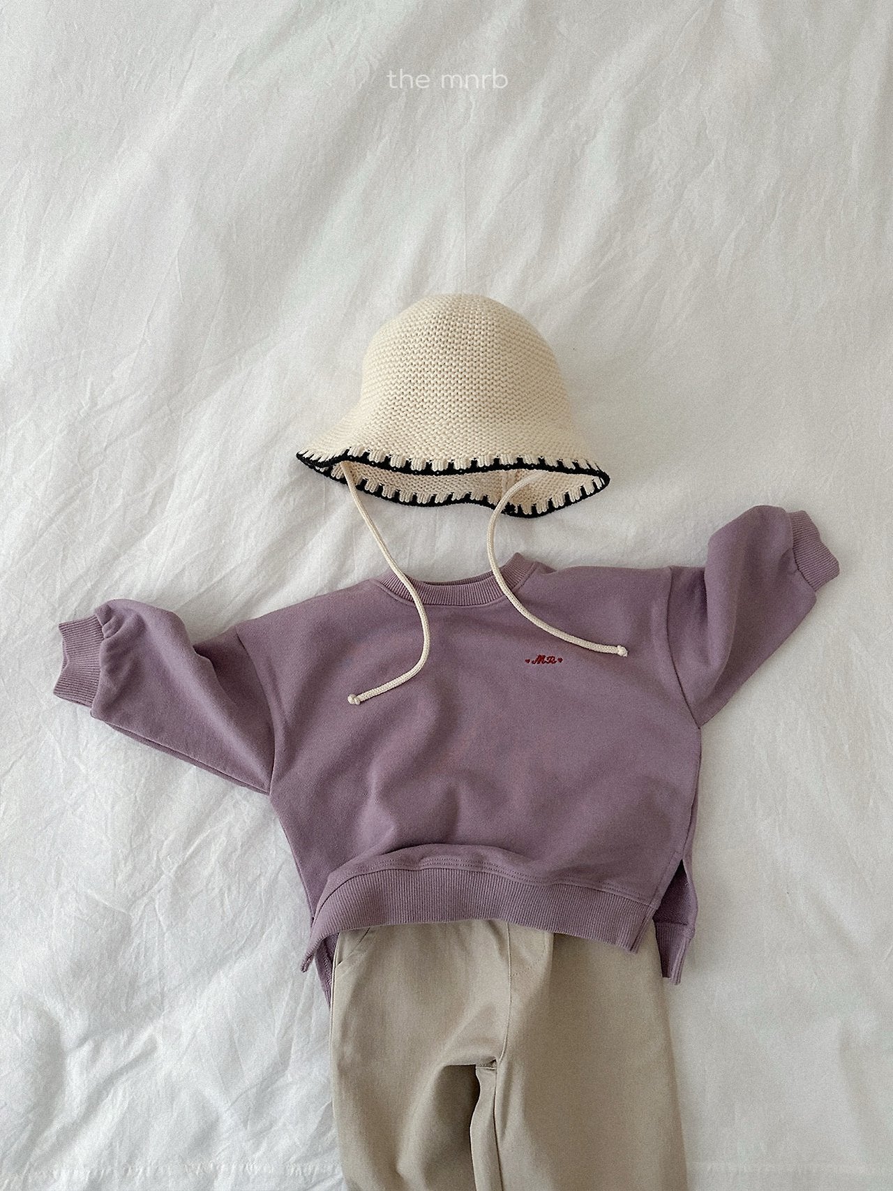 Asymmetric sweatshirt