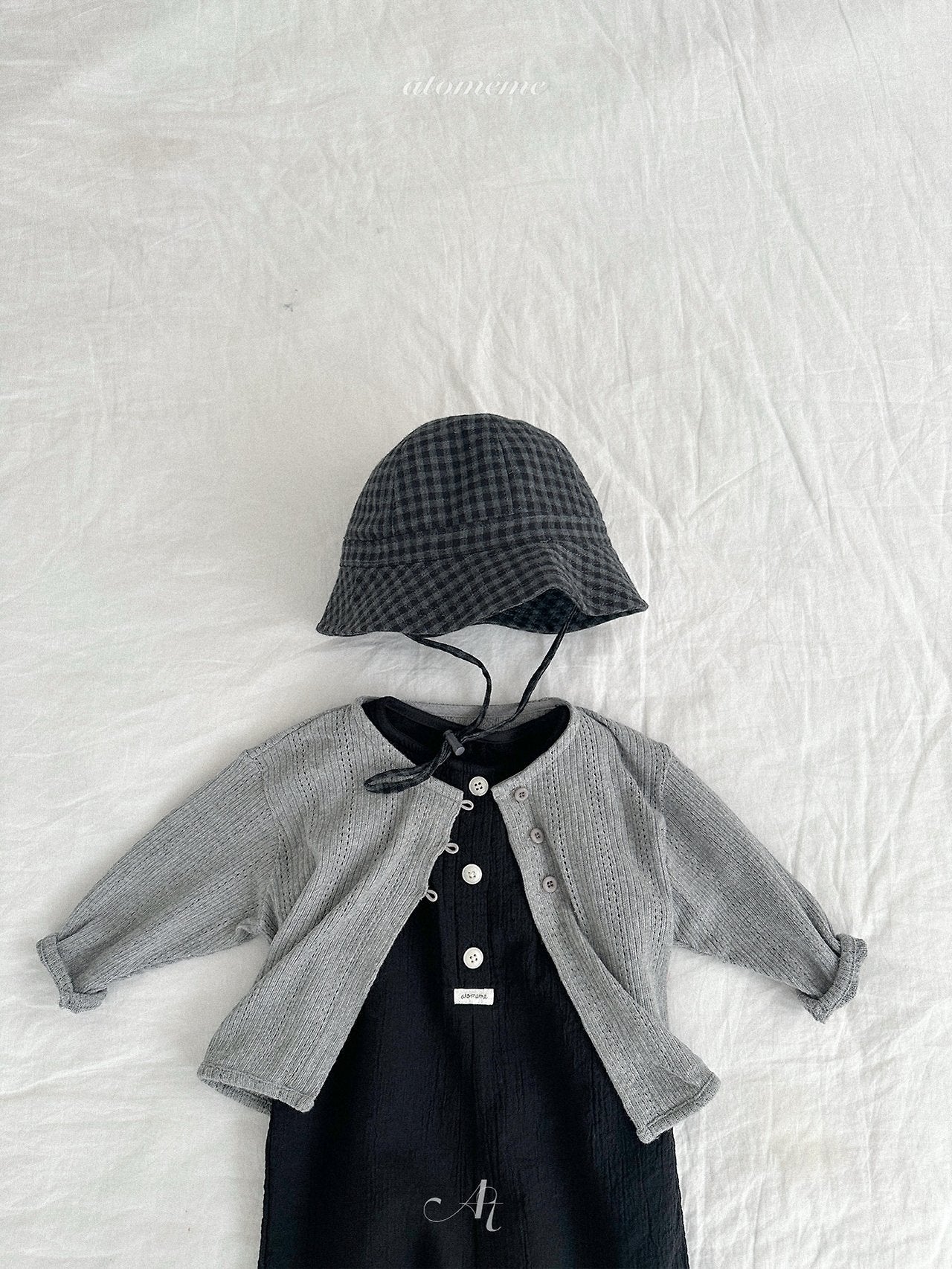 Acorn bucket hat