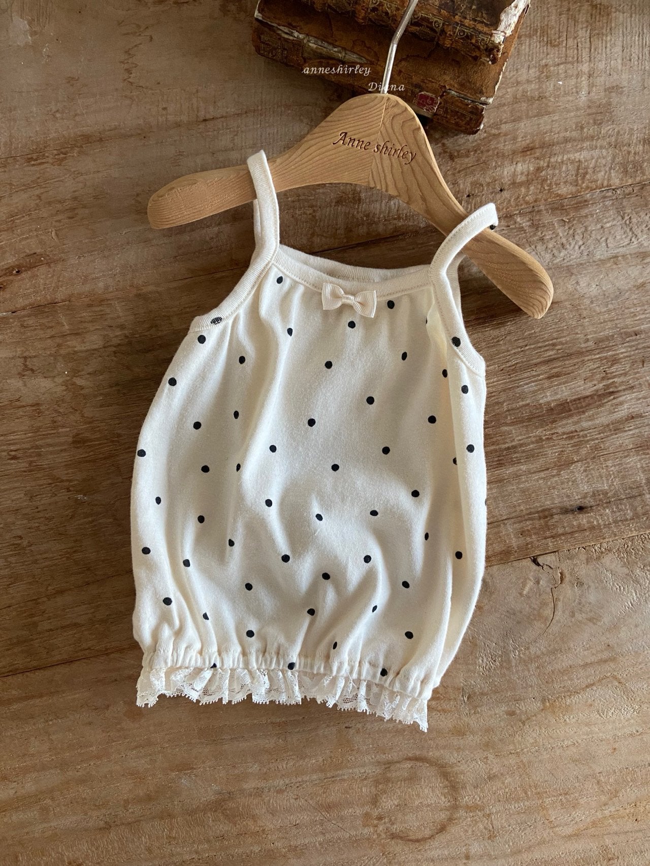 Berry sleeveless top