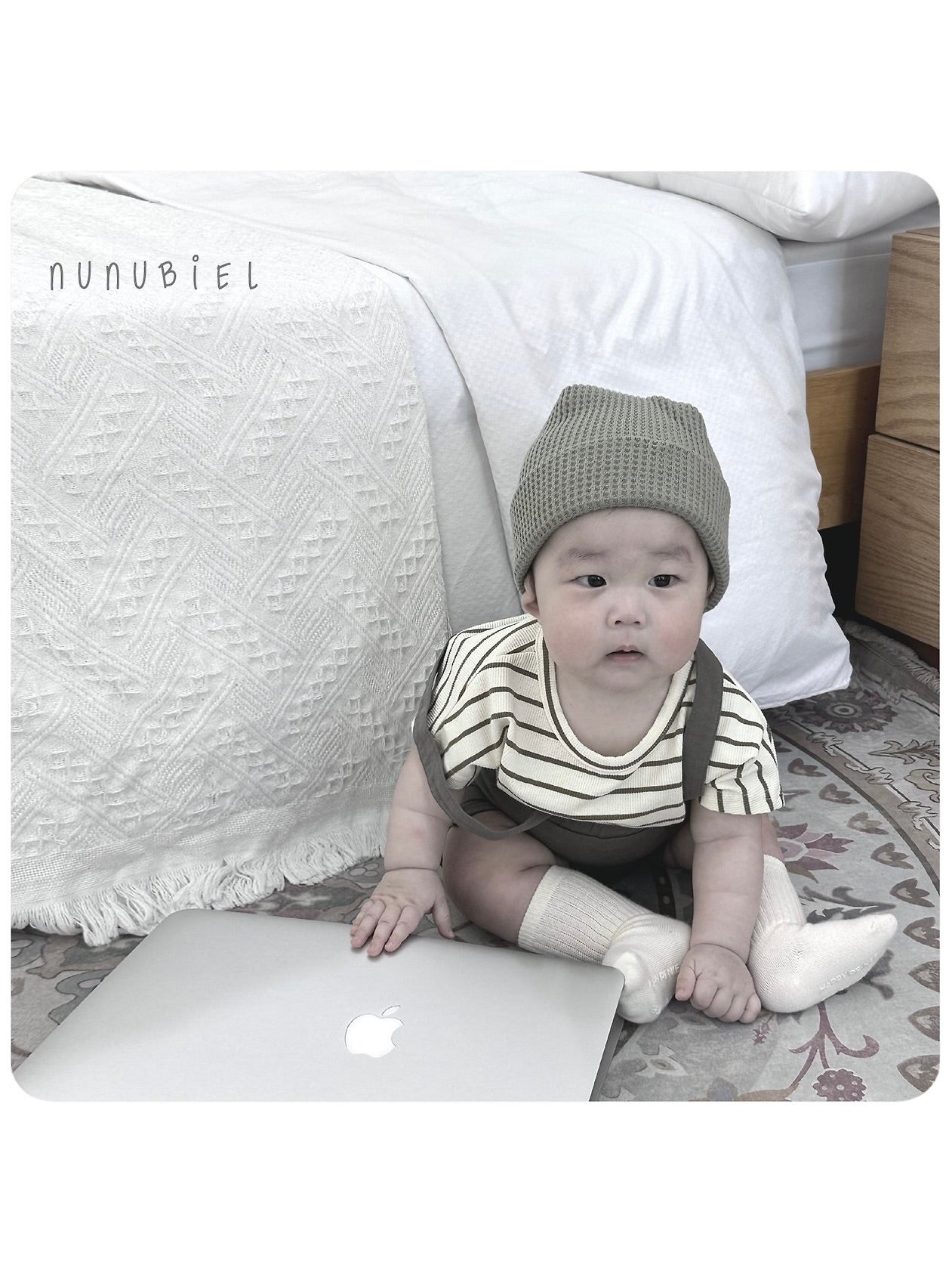 Bebe modern T shirts