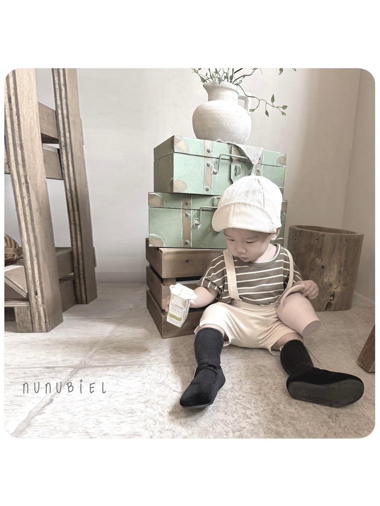 Bebe modern T shirts