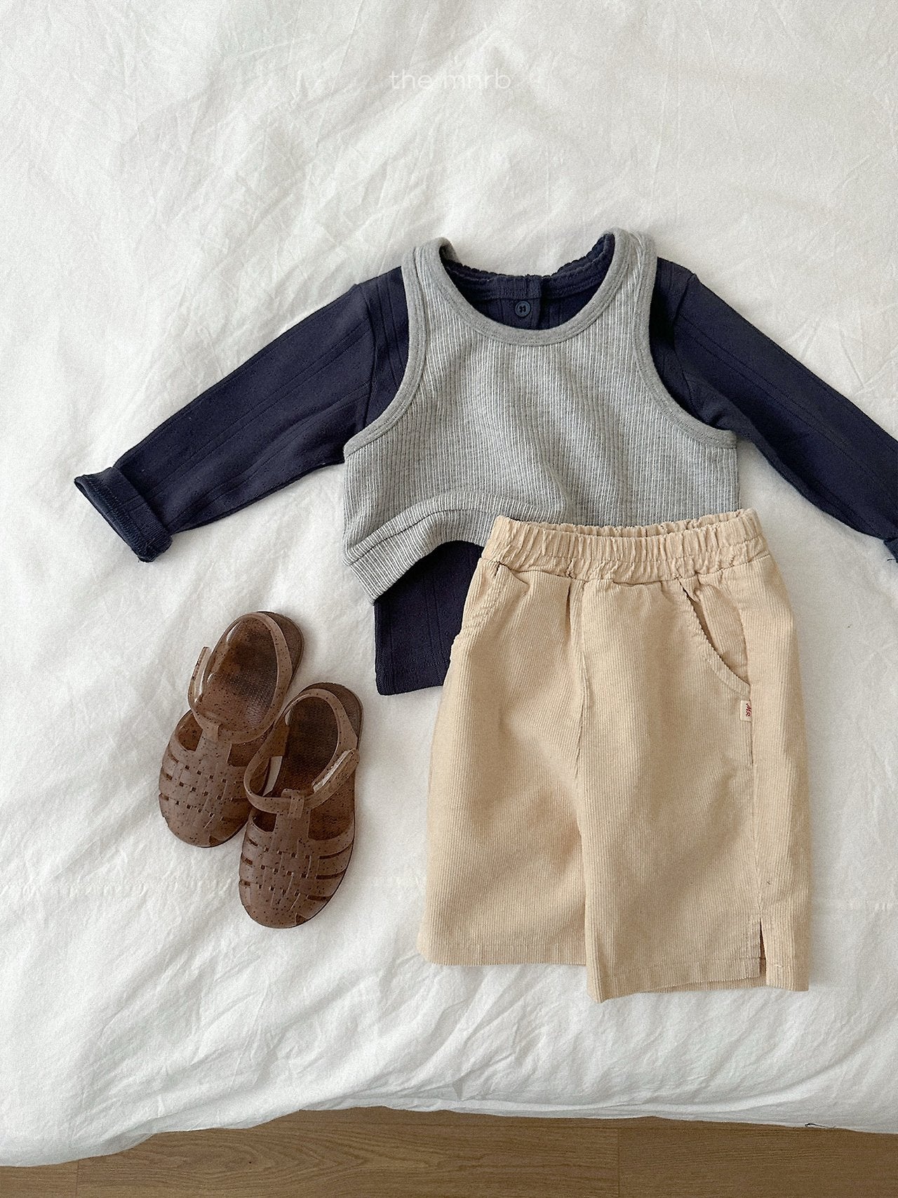 Corduroy capri pants