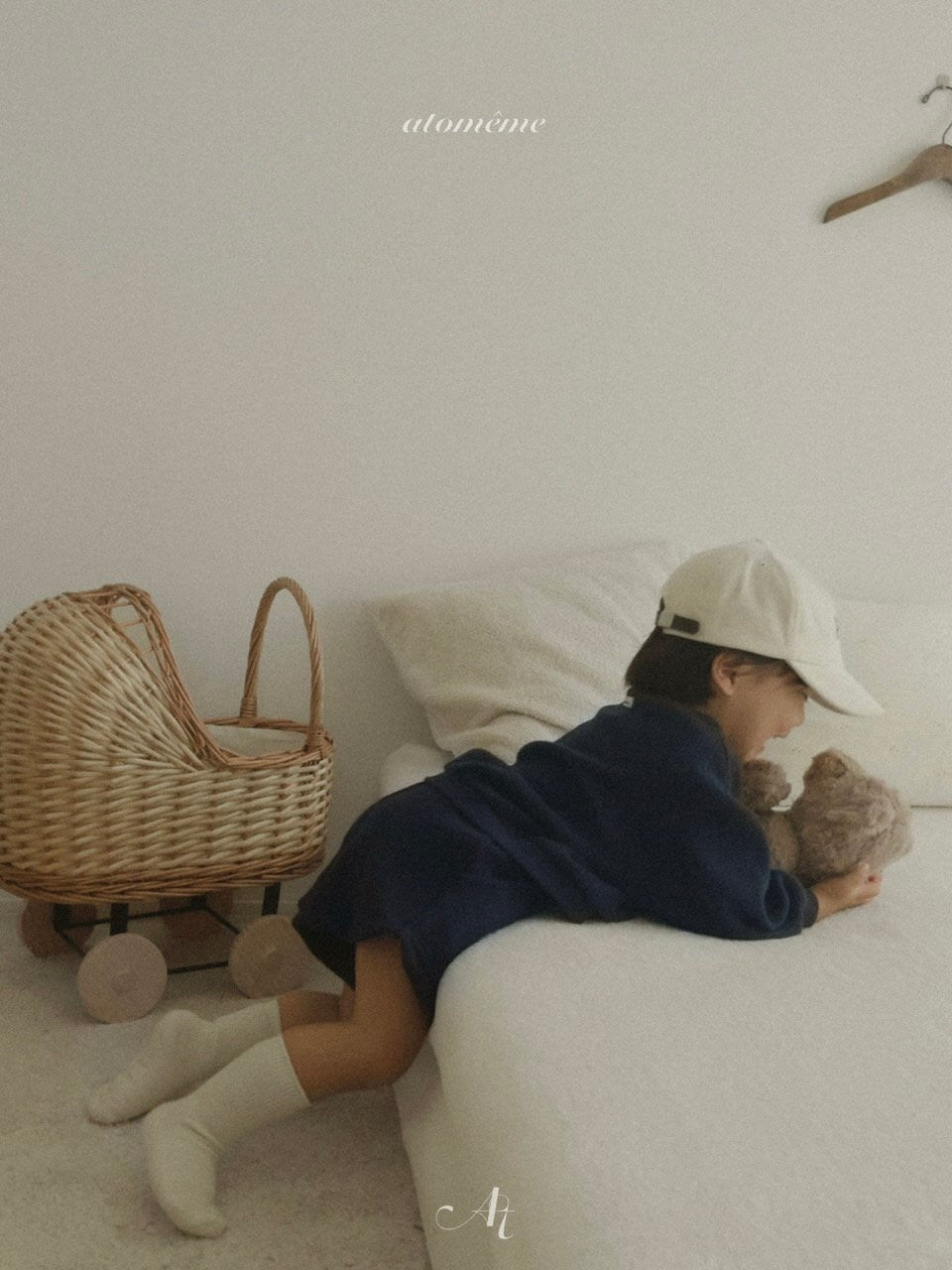 Minimal sweatshirt