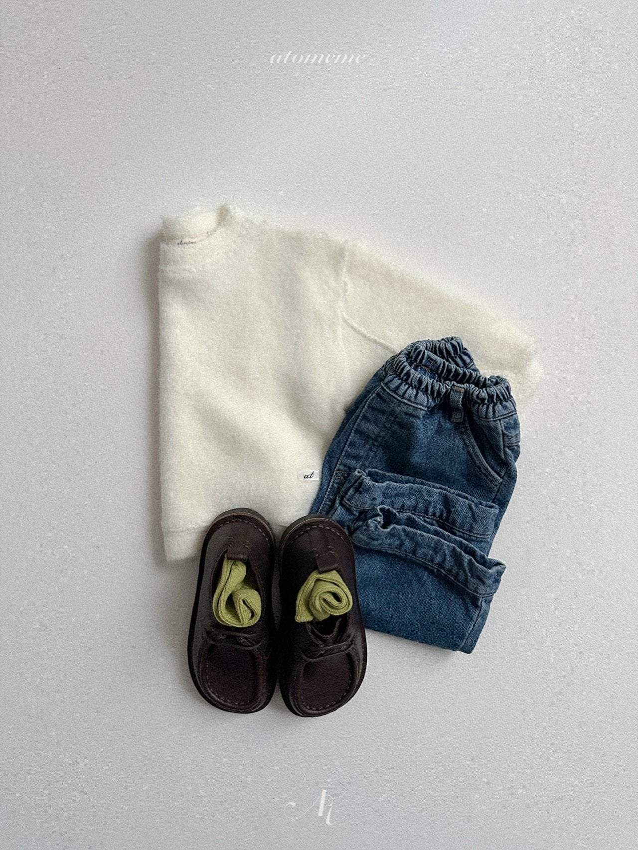 Knit sweatshirt