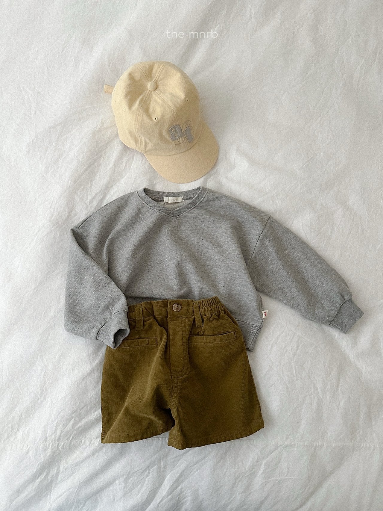 Low V-neck sweatshirt