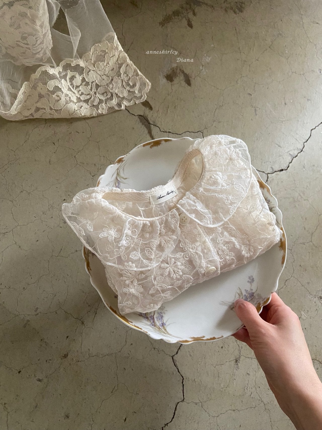 Lace collar cardigan