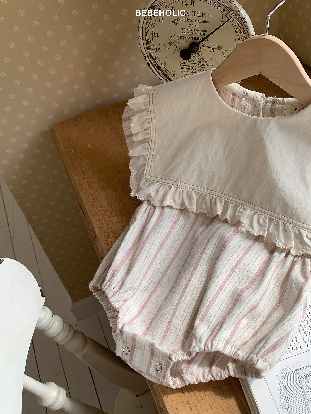 Cozy frill rompers