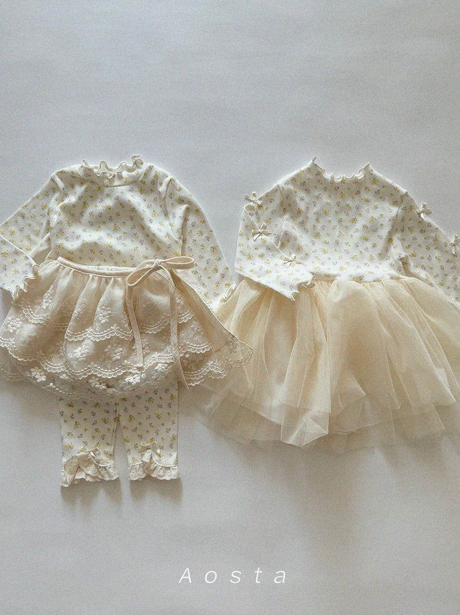 Lace ribbon skirt
