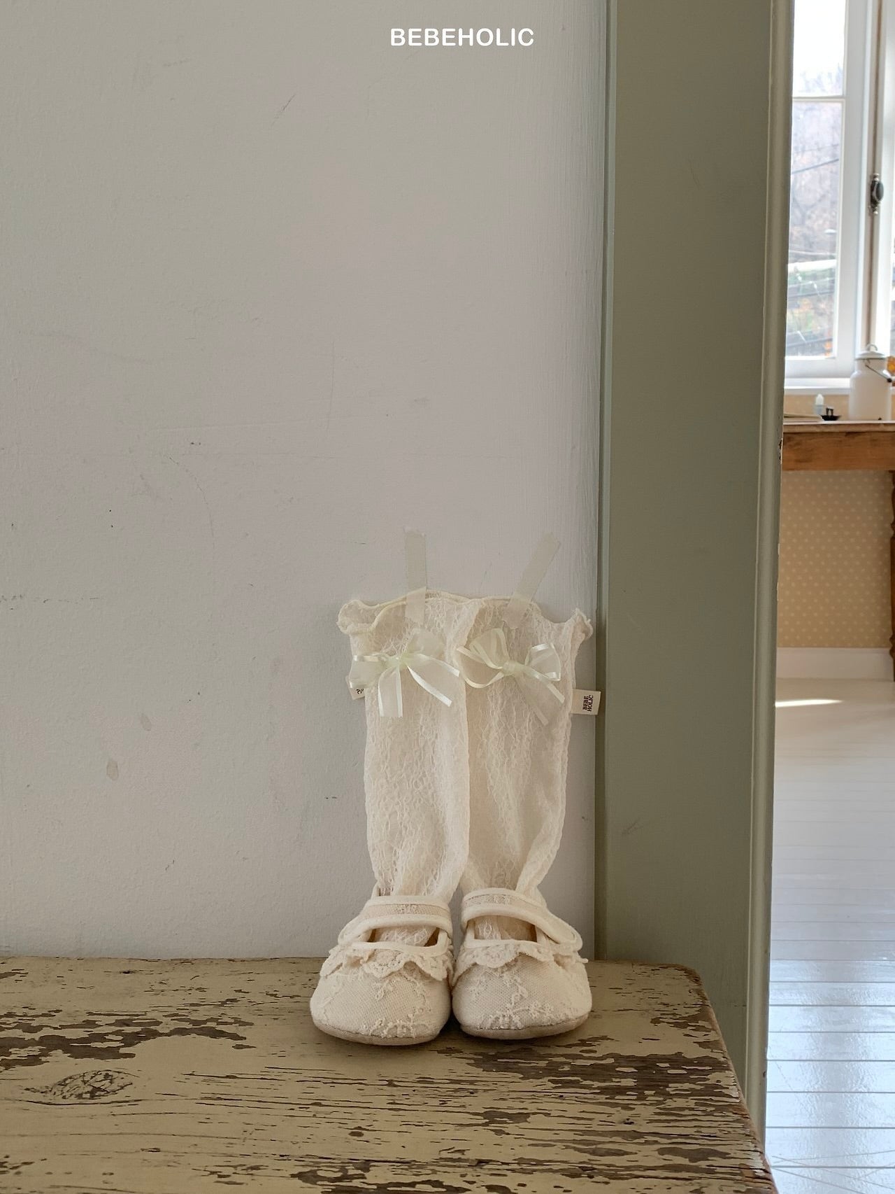 Veil knee socks