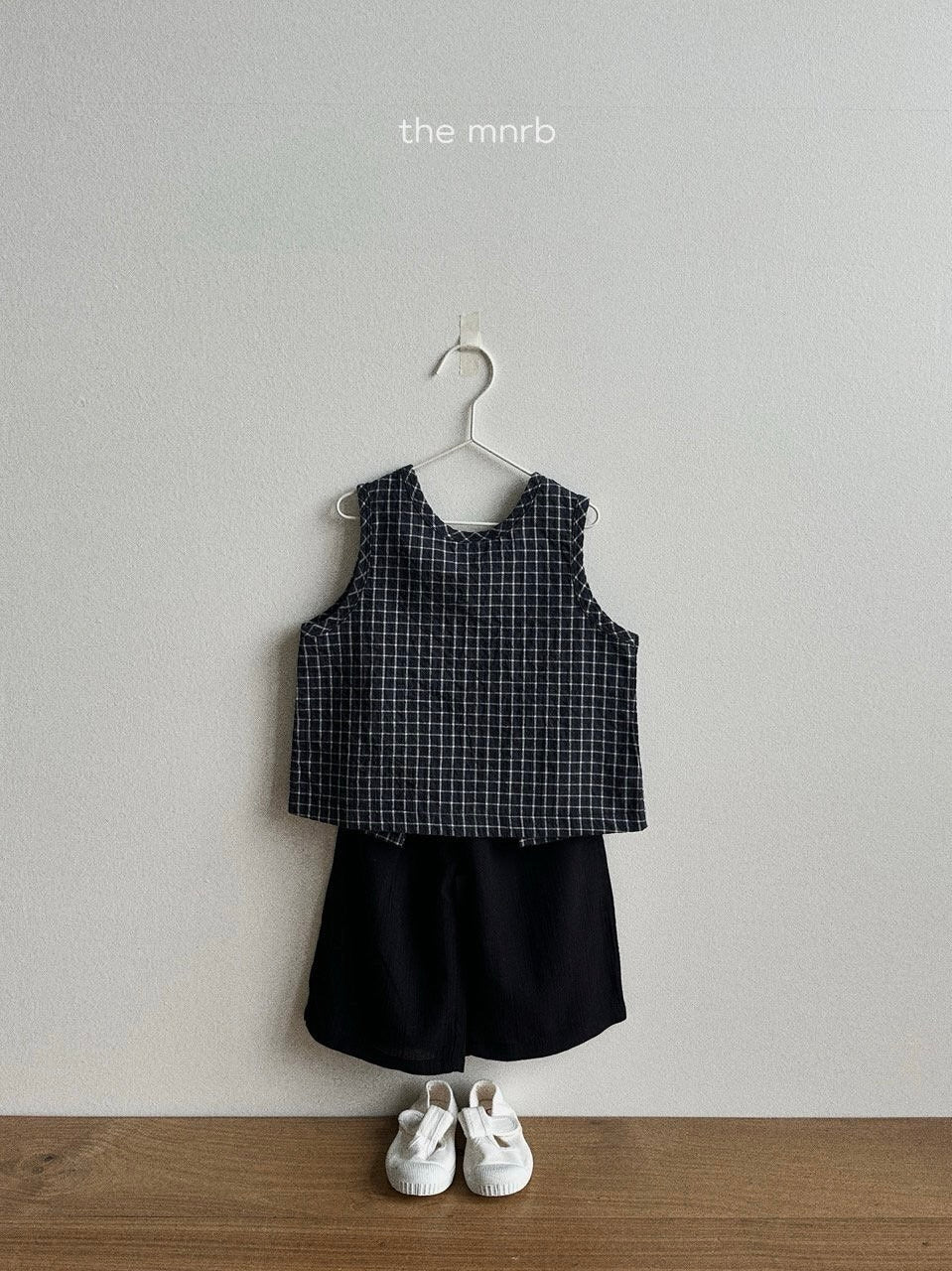 Chrome open sleeveless