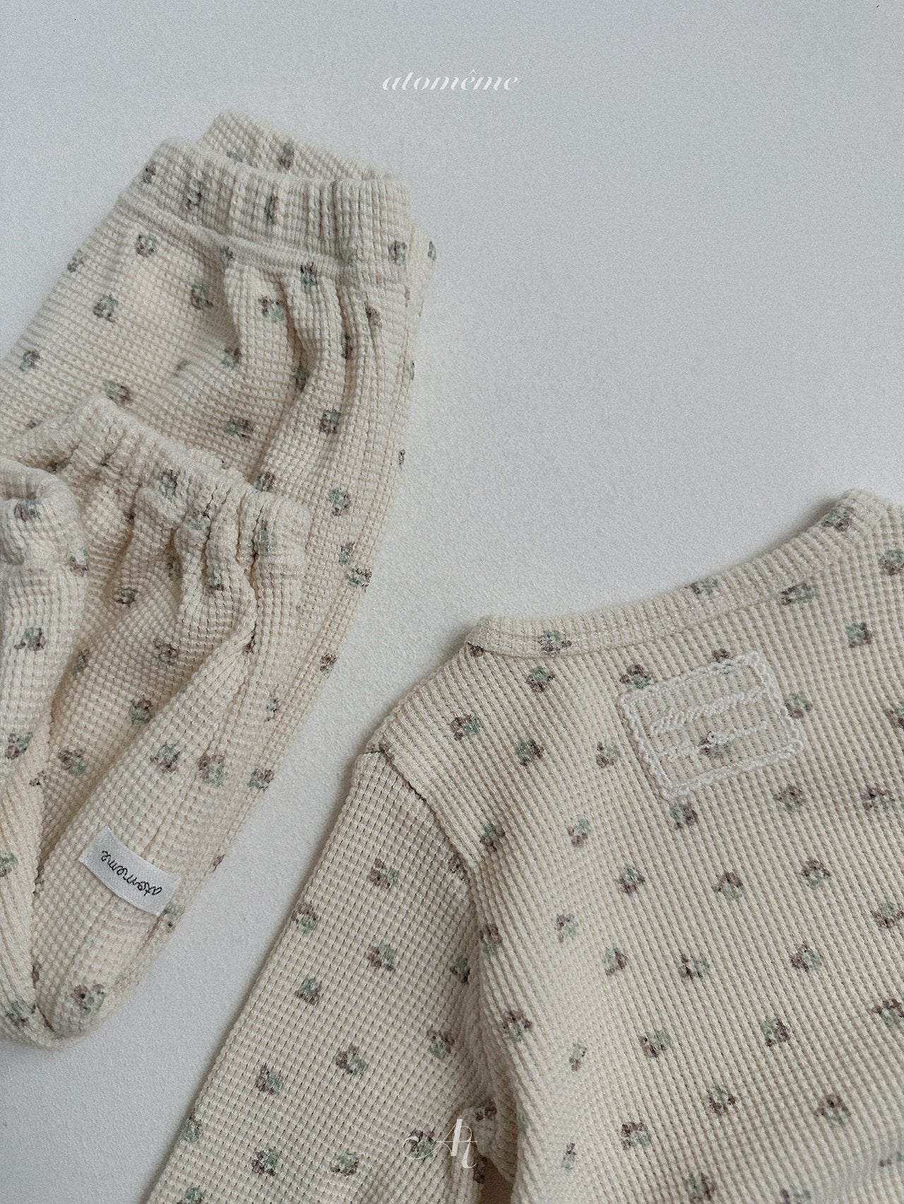 Latte pants