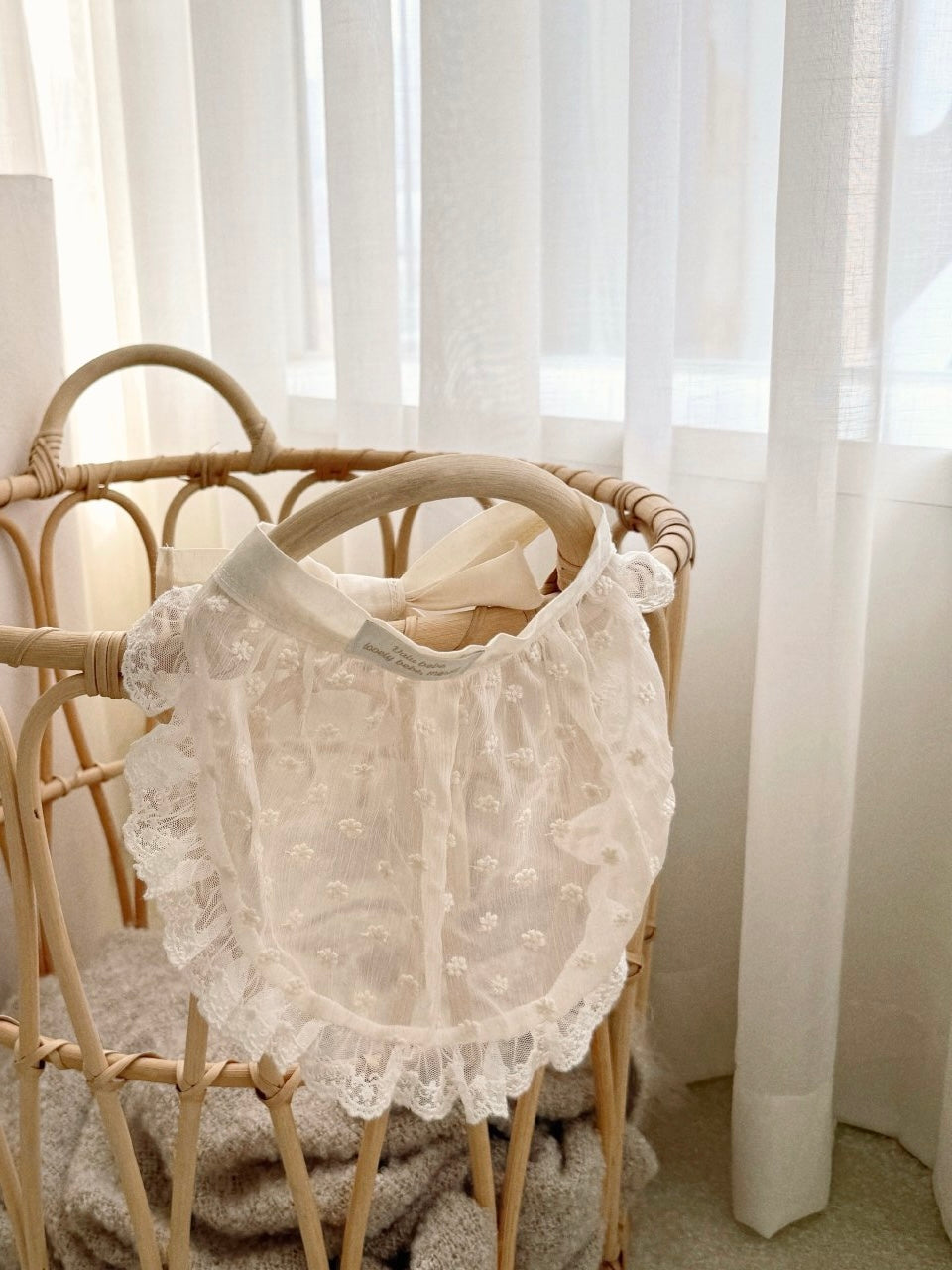 Layered apron (baby)