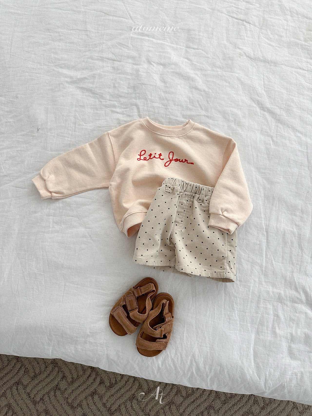 Dot corduroy pants